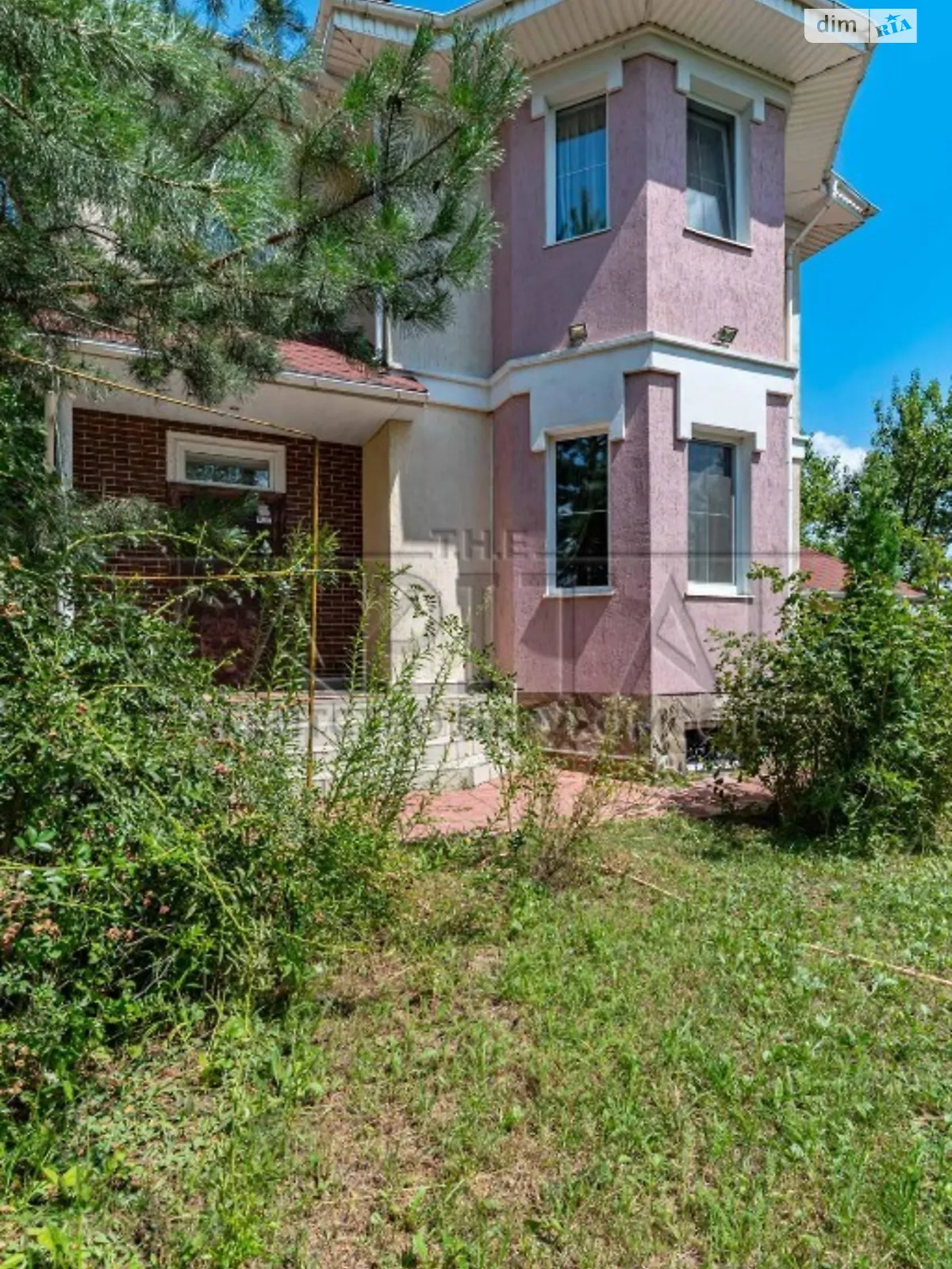 Сдается в аренду дом на 2 этажа 260 кв. м с участком, цена: 1550 $ - фото 1
