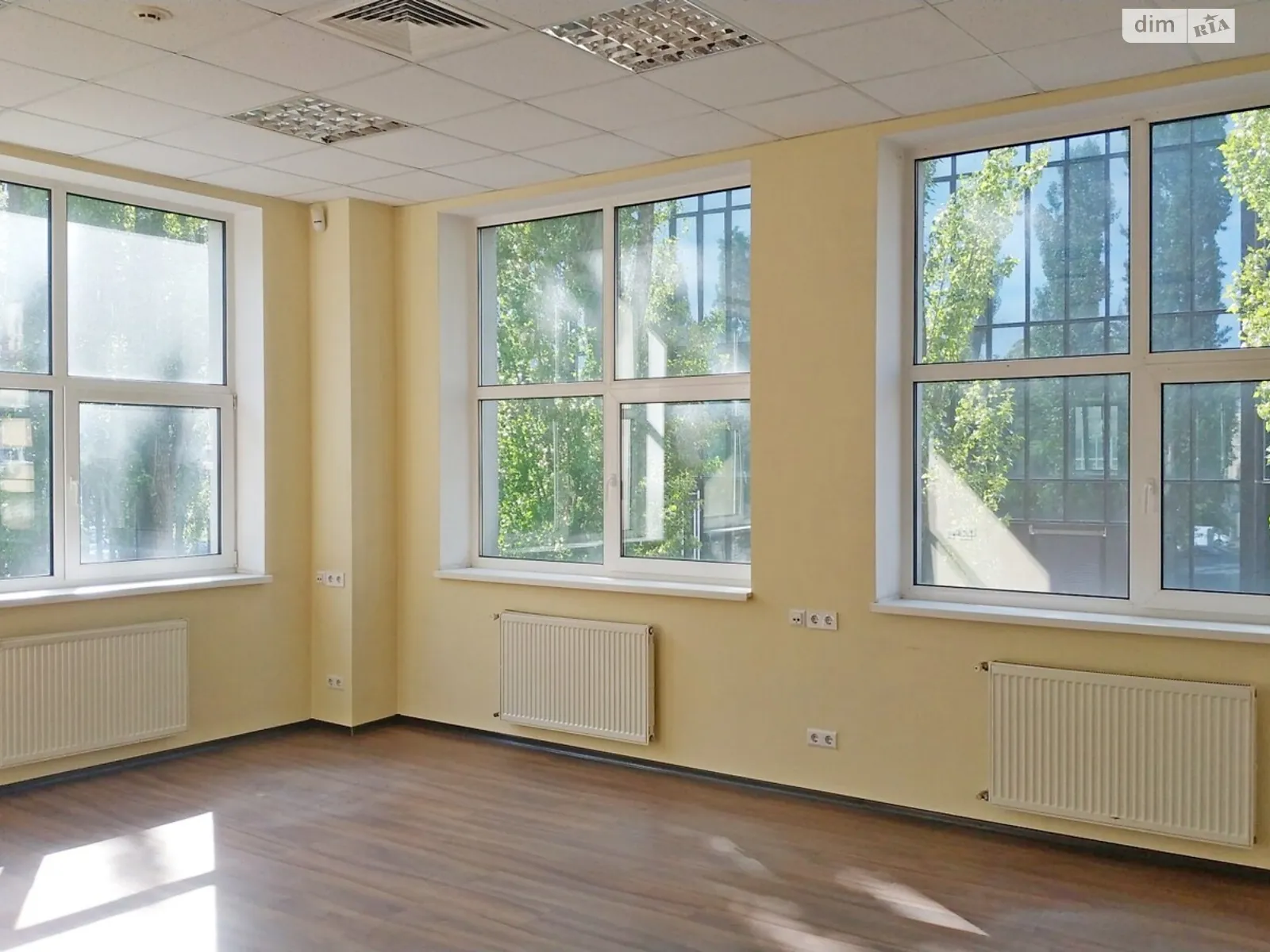Здається в оренду офіс 104.7 кв. м в бізнес-центрі, цена: 32620 грн - фото 1