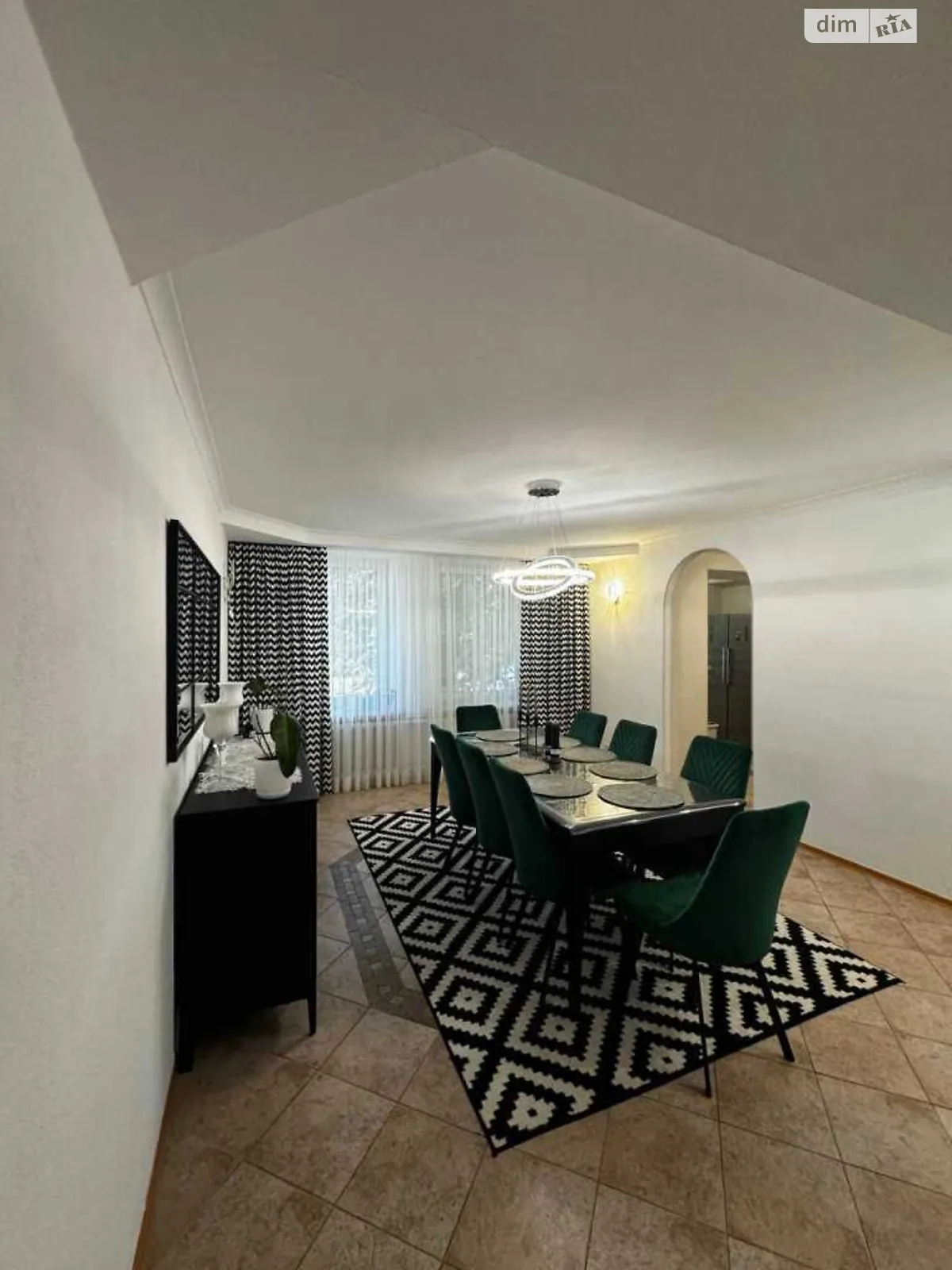 Продается 4-комнатная квартира 176.3 кв. м в Полтаве, ул. Леваневского - фото 1