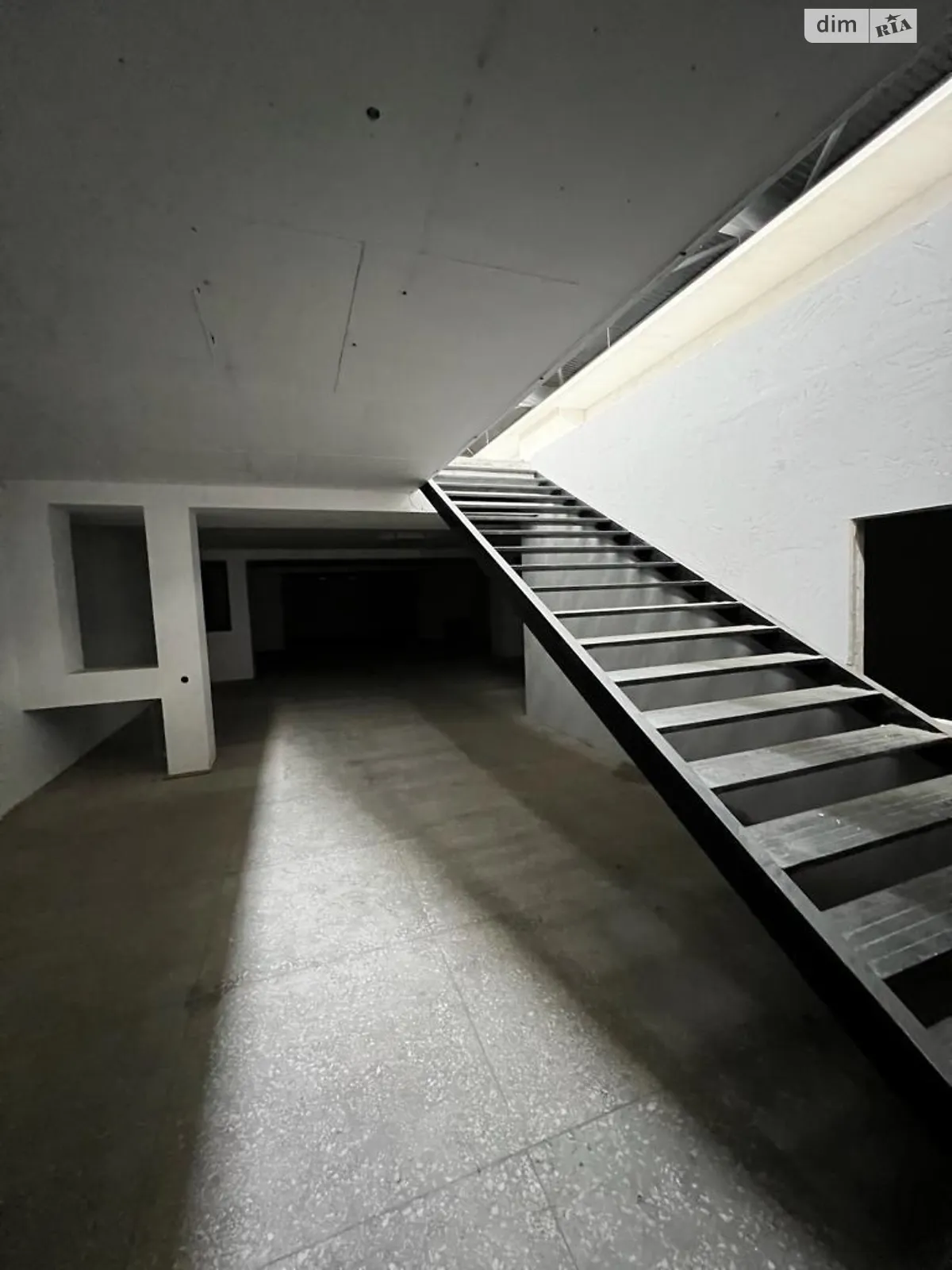 Сдается в аренду помещения свободного назначения 350 кв. м в 2-этажном здании, цена: 40000 грн - фото 1