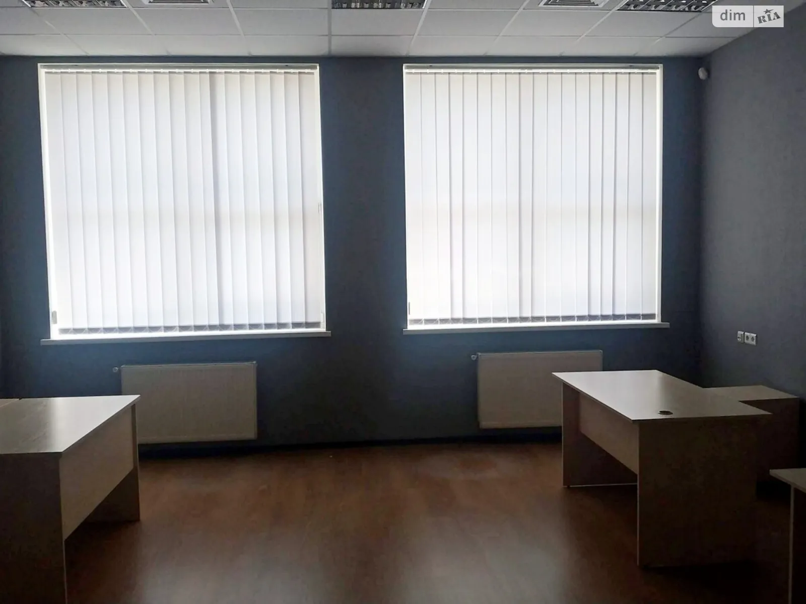 Сдается в аренду офис 50.5 кв. м в бизнес-центре, цена: 13500 грн - фото 1