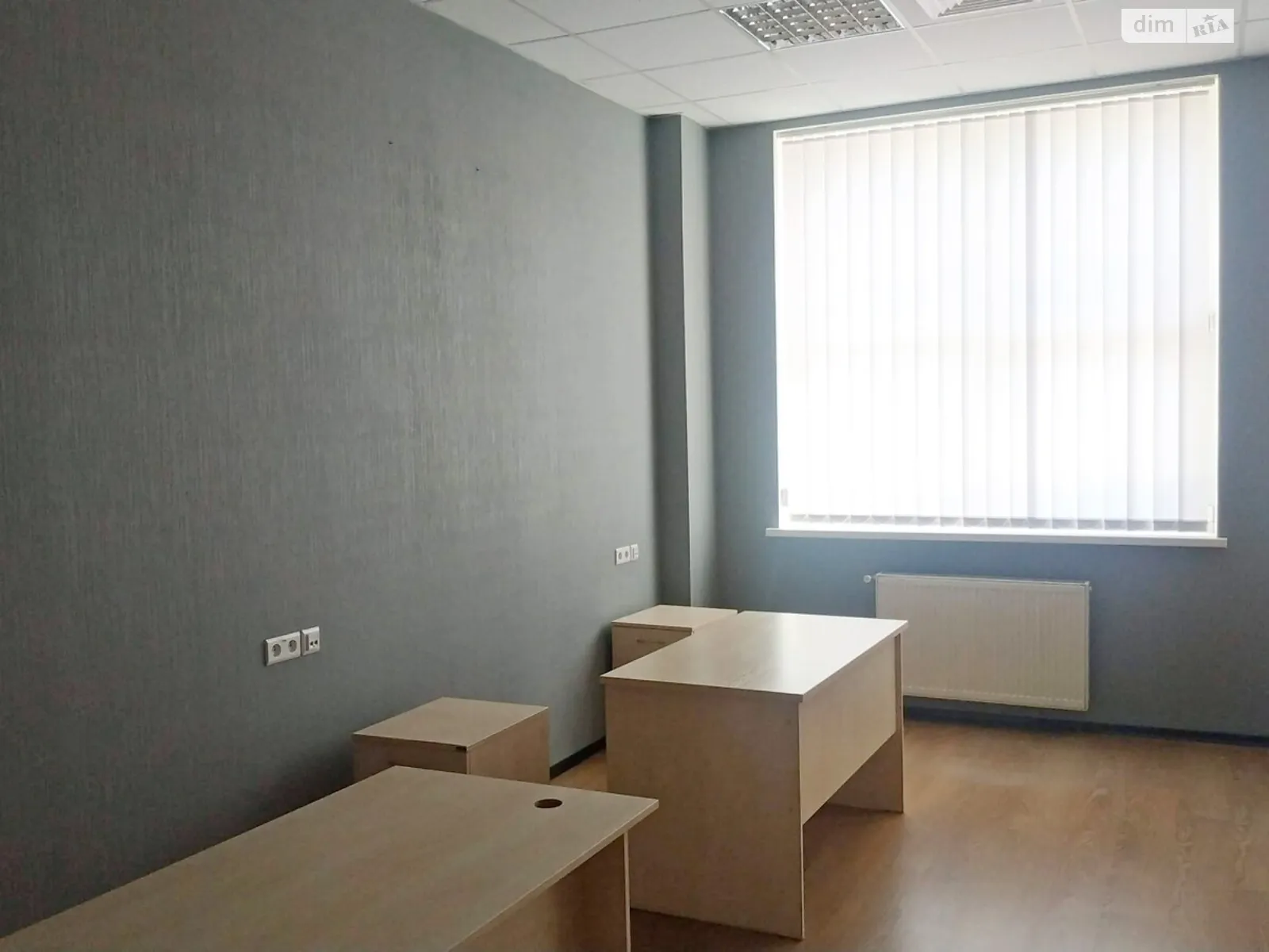 Сдается в аренду офис 50.5 кв. м в бизнес-центре, цена: 13550 грн - фото 1
