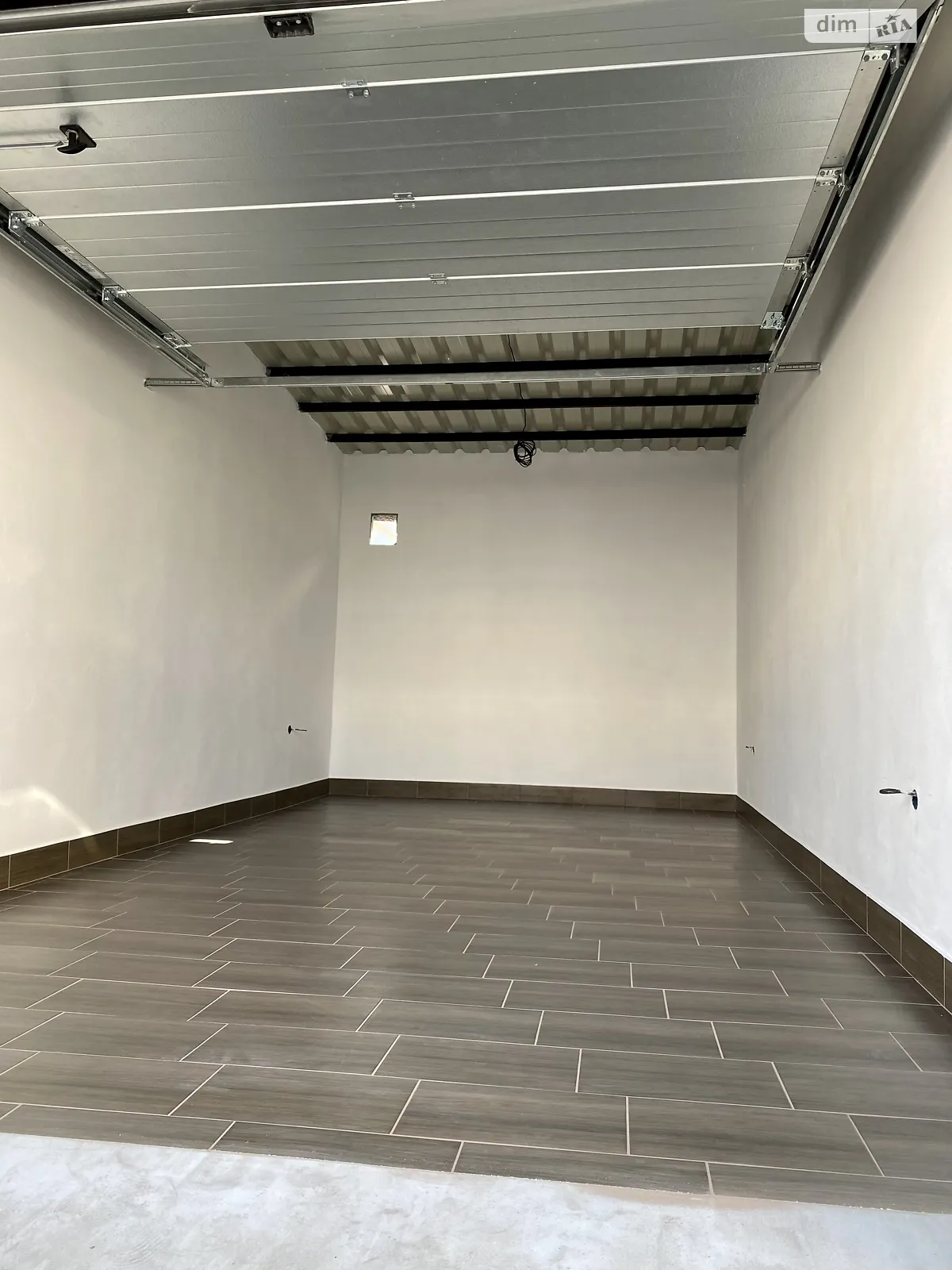 Продается отдельно стоящий гараж под легковое авто на 18.2 кв. м, цена: 18000 $ - фото 1