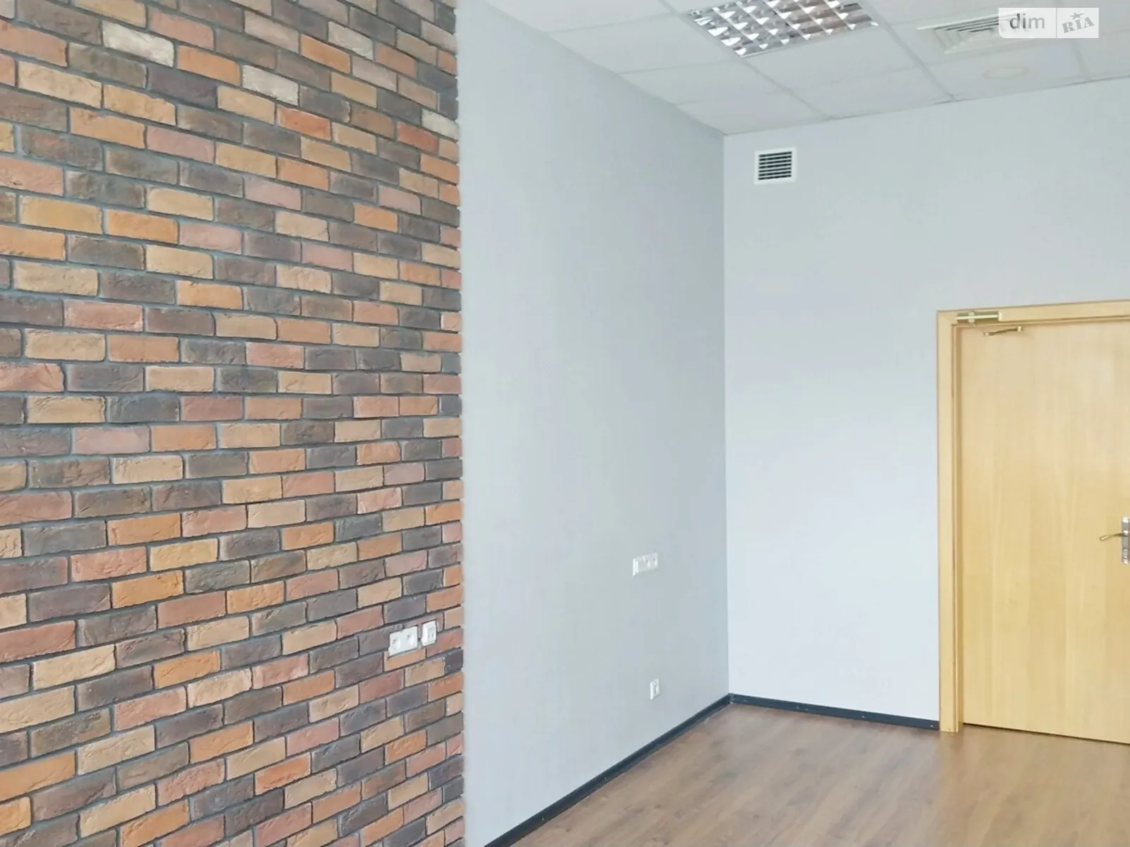 Здається в оренду офіс 26 кв. м в бізнес-центрі, цена: 20740 грн - фото 1