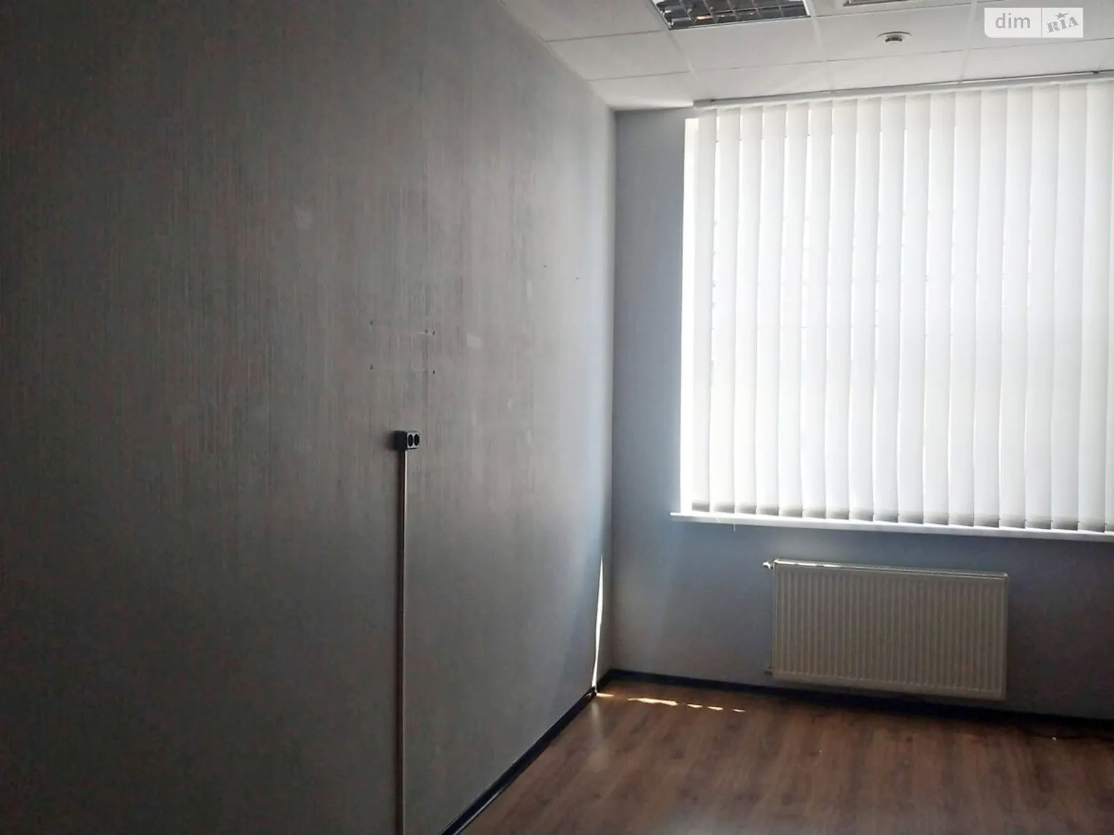 Сдается в аренду офис 76 кв. м в бизнес-центре, цена: 35020 грн - фото 1