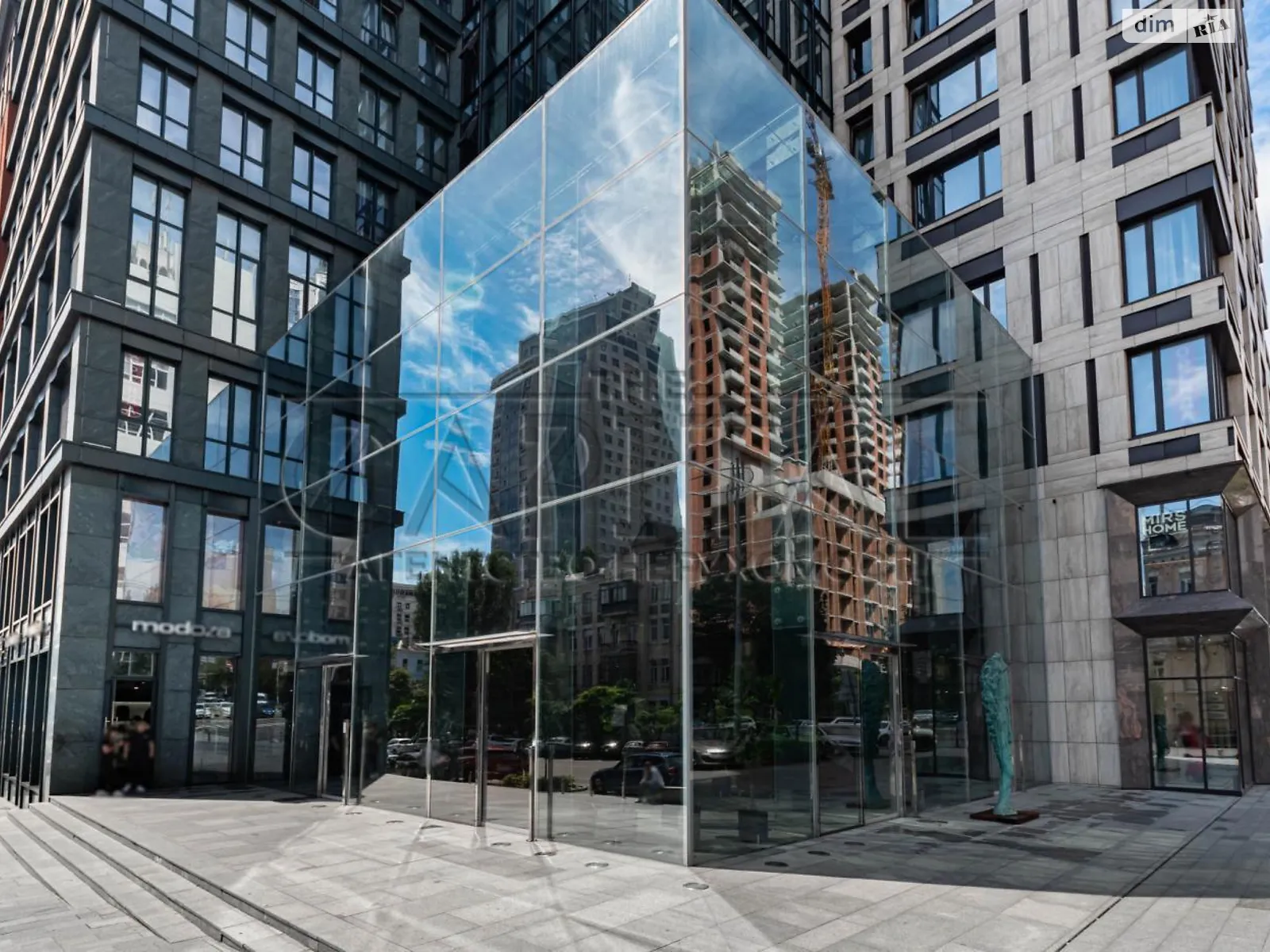 Продается 3-комнатная квартира 269 кв. м в Киеве, цена: 1000000 $ - фото 1