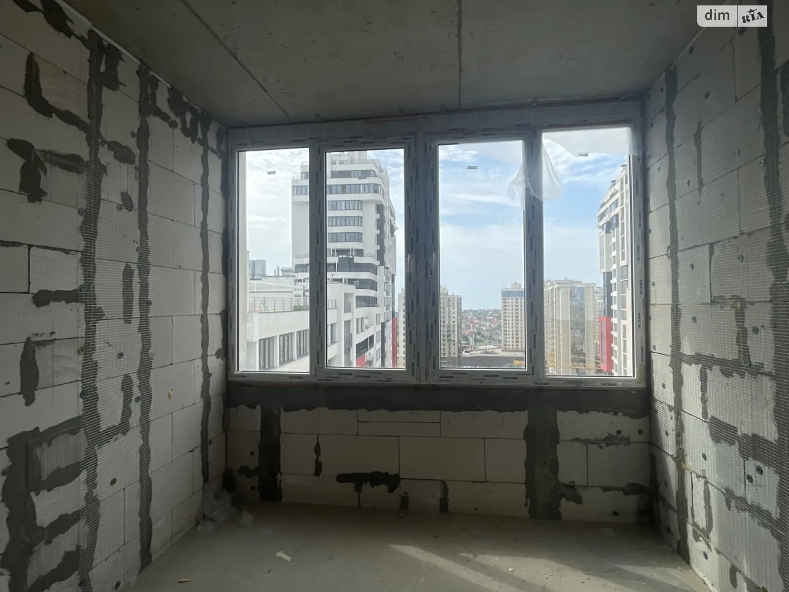 Продается 3-комнатная квартира 102.4 кв. м в Лиманке, ул. Спортивная, 3/2 корпус 4 - фото 1