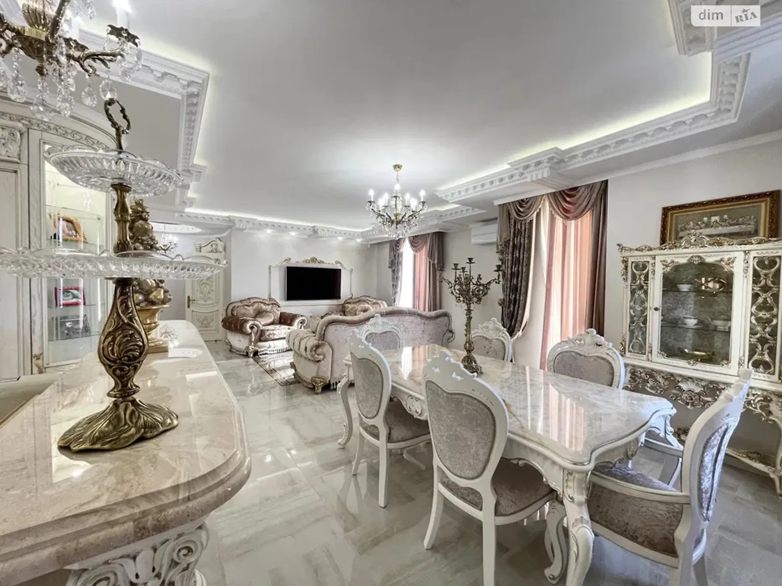 Продается 2-комнатная квартира 94 кв. м в Одессе, ул. Леонтовича, 16А - фото 1