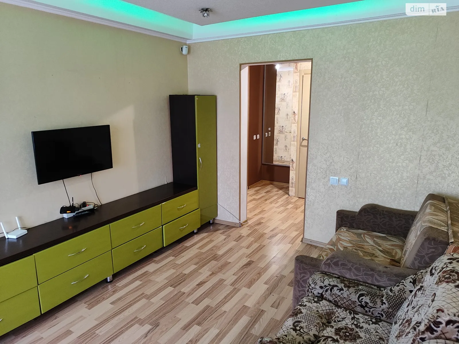 Сдается в аренду 3-комнатная квартира 56 кв. м в Каменском, ул. Евгения Мельникова(Алтайская), 42 - фото 1