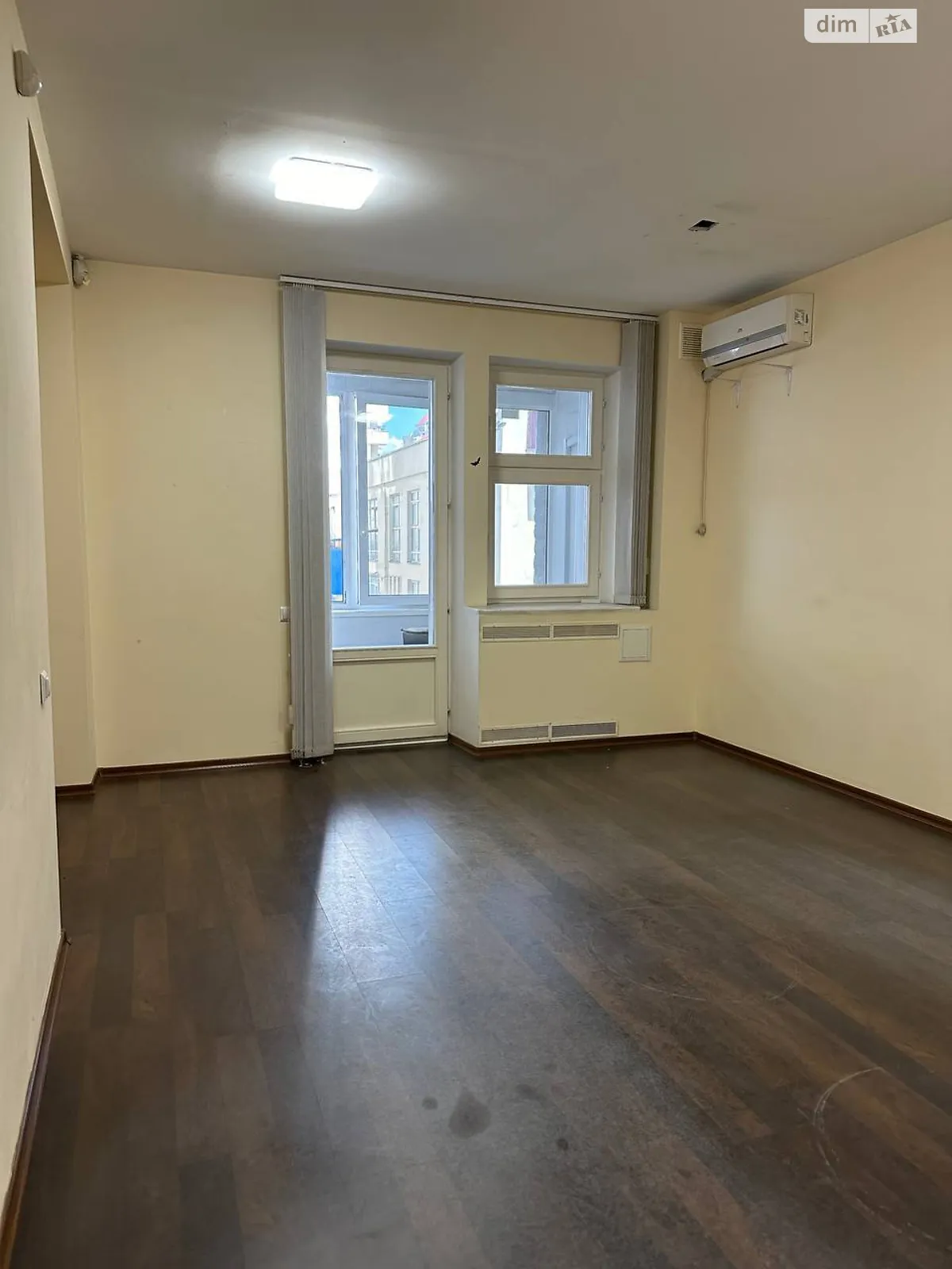Продається 5-кімнатна квартира 229.6 кв. м у Києві, вул. Левка Лук'яненка, 29 - фото 1