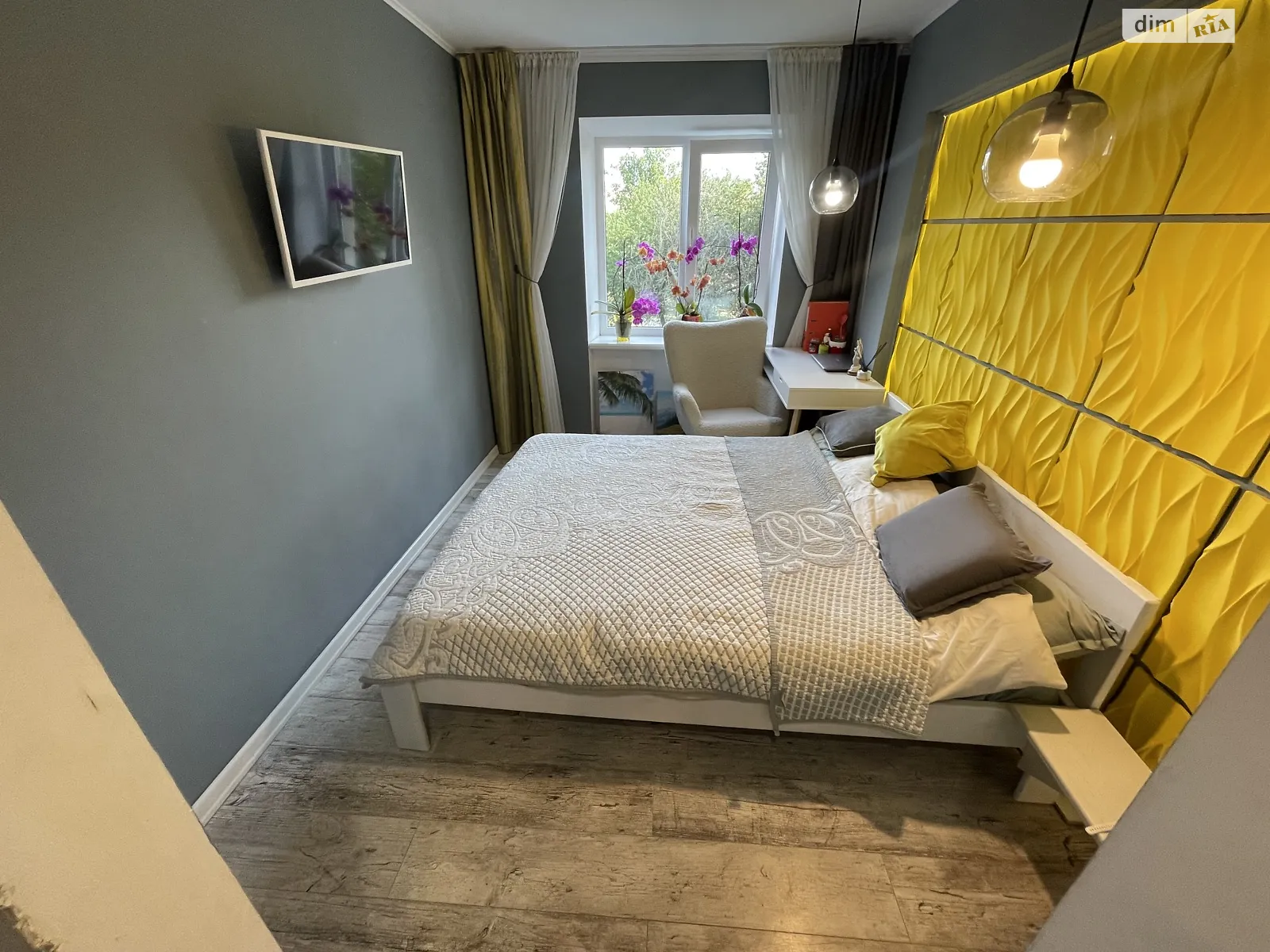 Продается 3-комнатная квартира 64 кв. м в Ивано-Франковске, ул. Пулюя И., 3 - фото 1