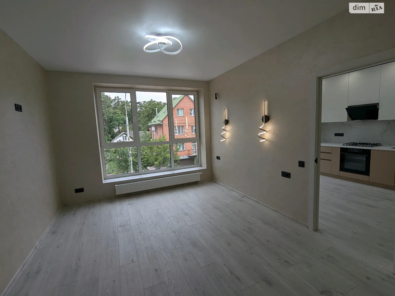 Продается 1-комнатная квартира 41 кв. м в Ирпене, 2-й пер. Украинский, 24 - фото 1