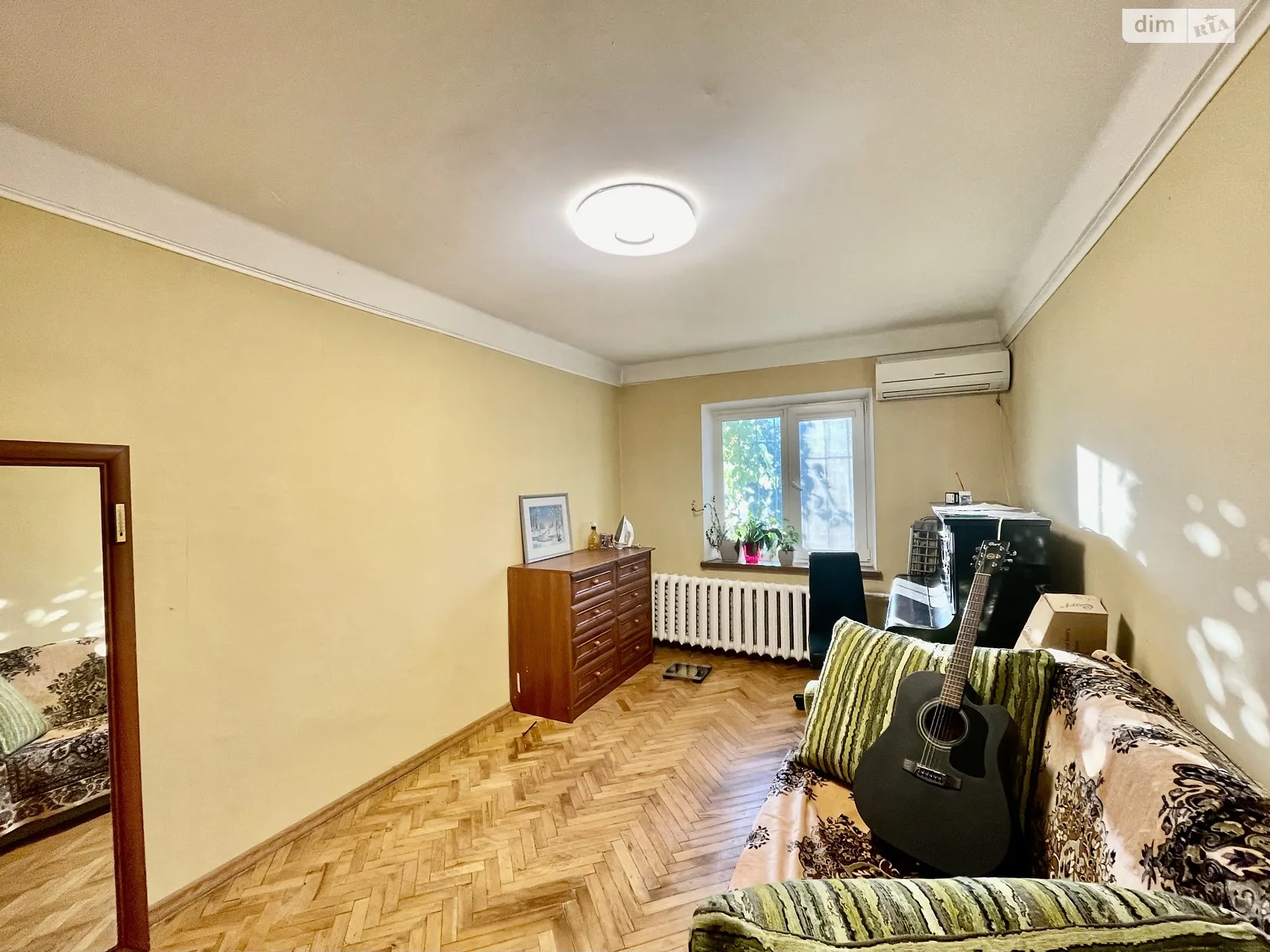 Продається 2-кімнатна квартира 62 кв. м у Вишгороді, вул. Симоненка, 4 - фото 1