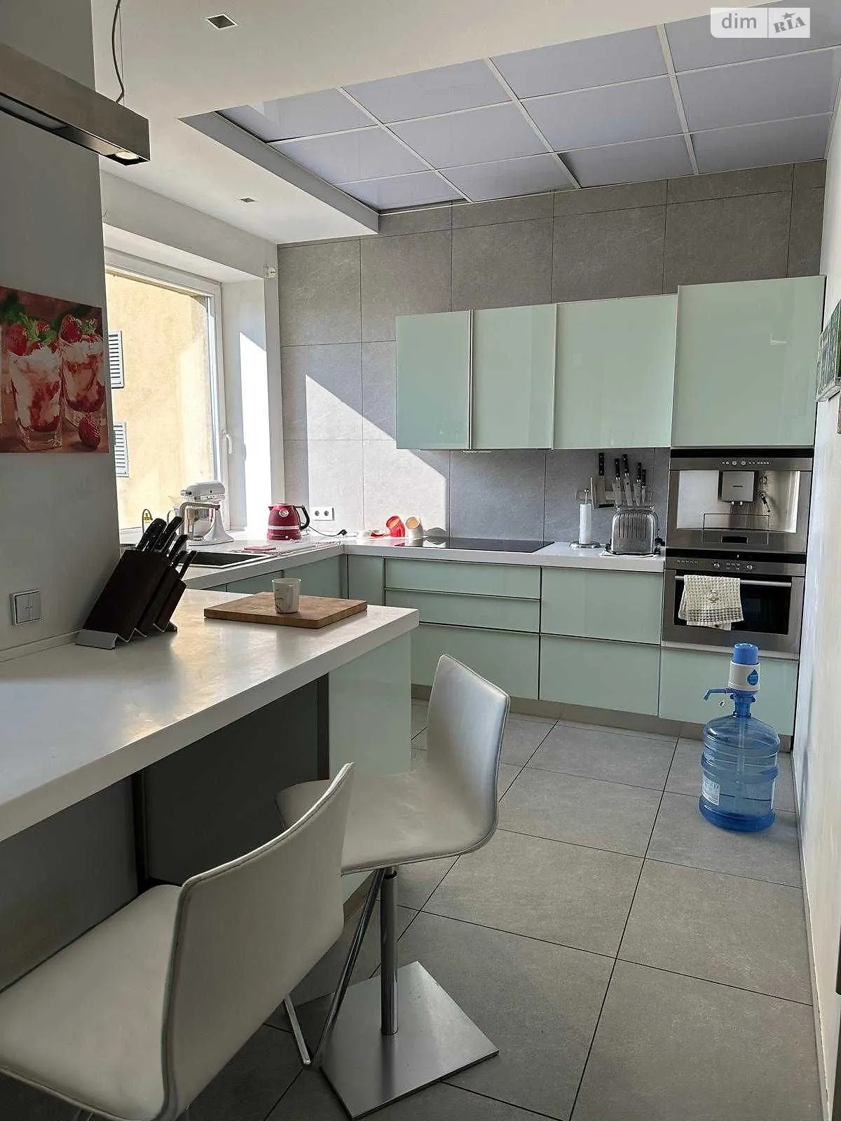 Сдается в аренду 3-комнатная квартира 140 кв. м в Днепре - фото 1