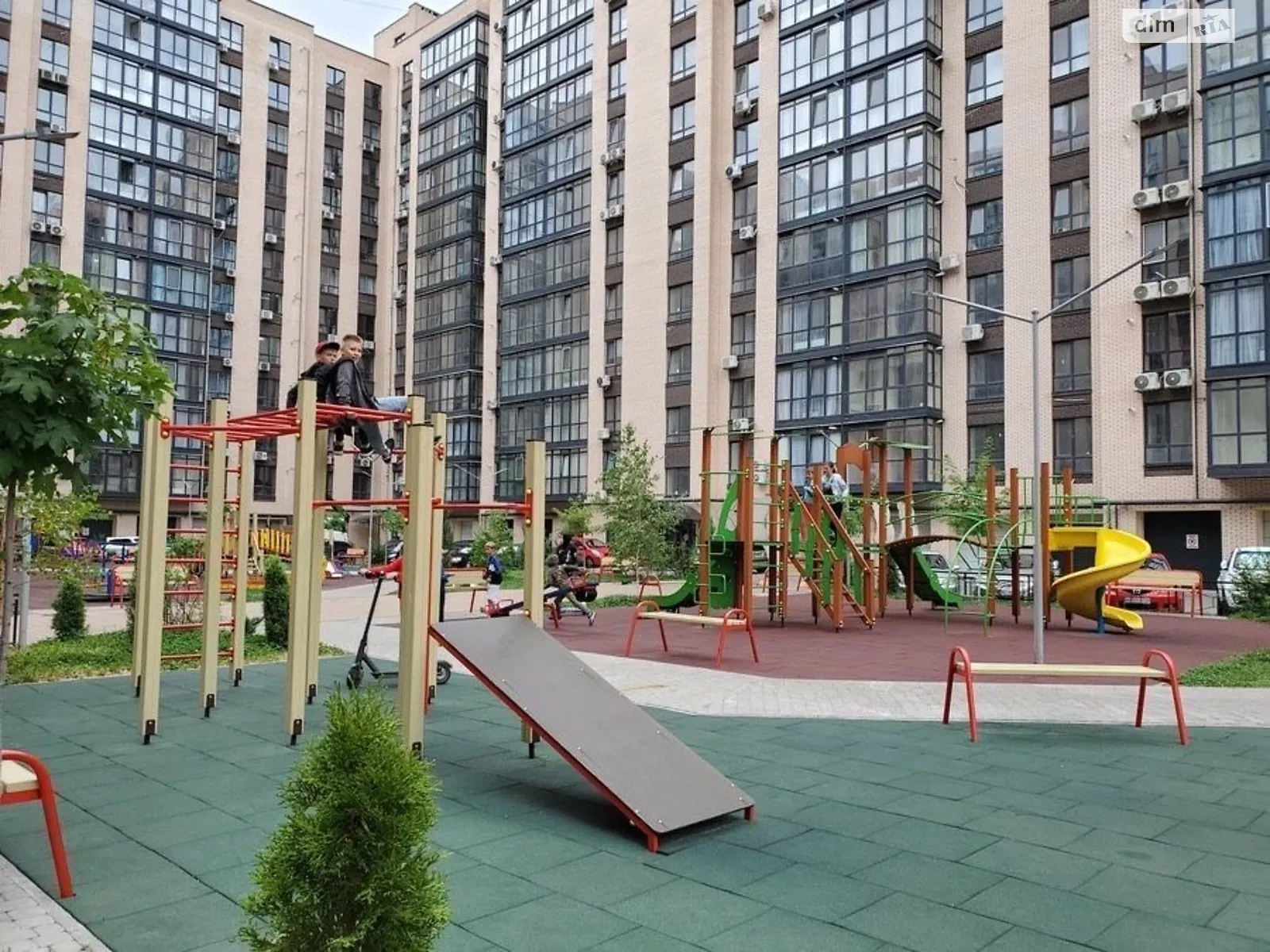 Продається 1-кімнатна квартира 76.7 кв. м у Дніпрі, вул. Набережна Перемоги, 44Т - фото 1