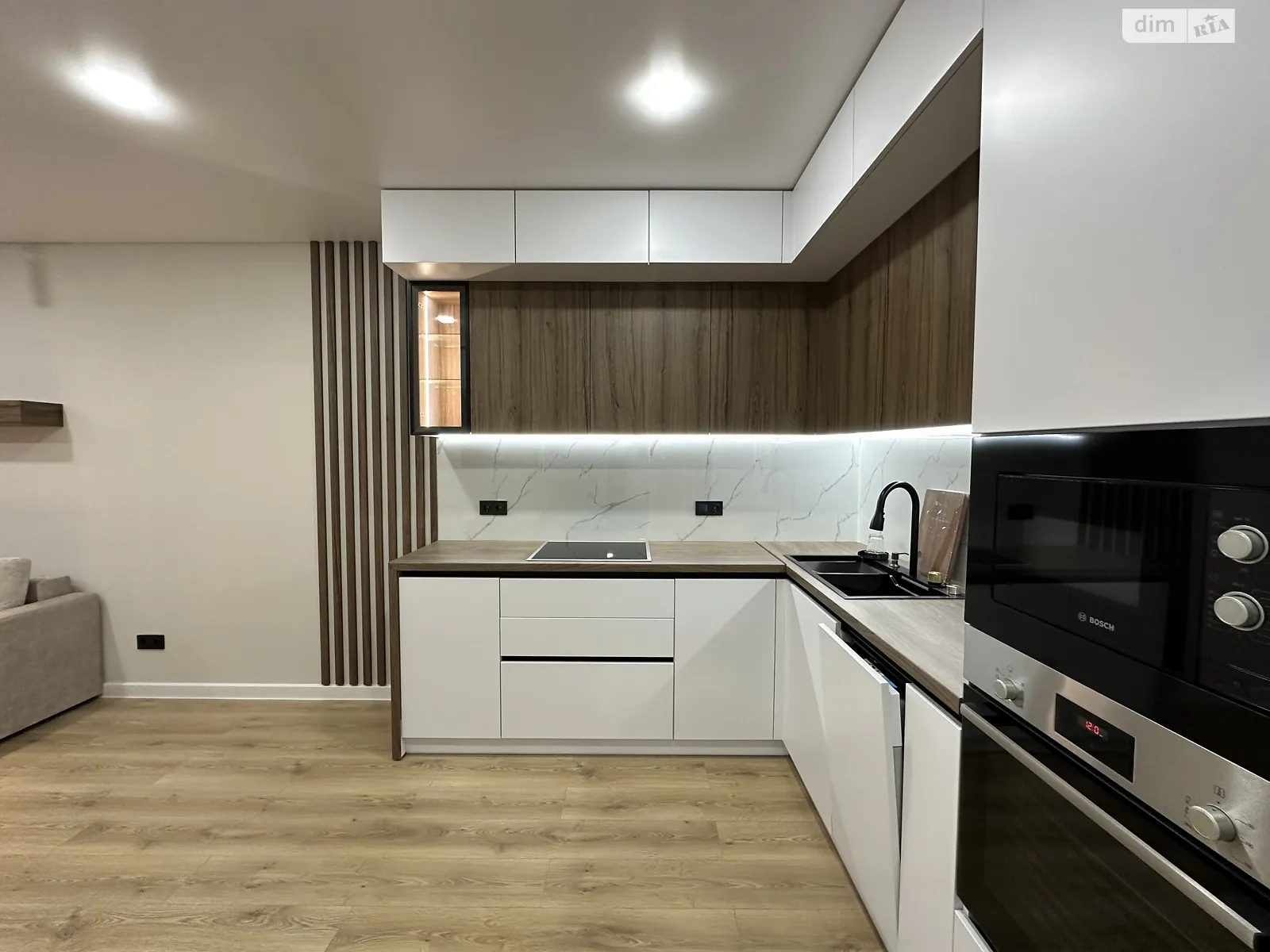 Продається 3-кімнатна квартира 85 кв. м у Лиманці, вул. Перлинна, 12 - фото 1