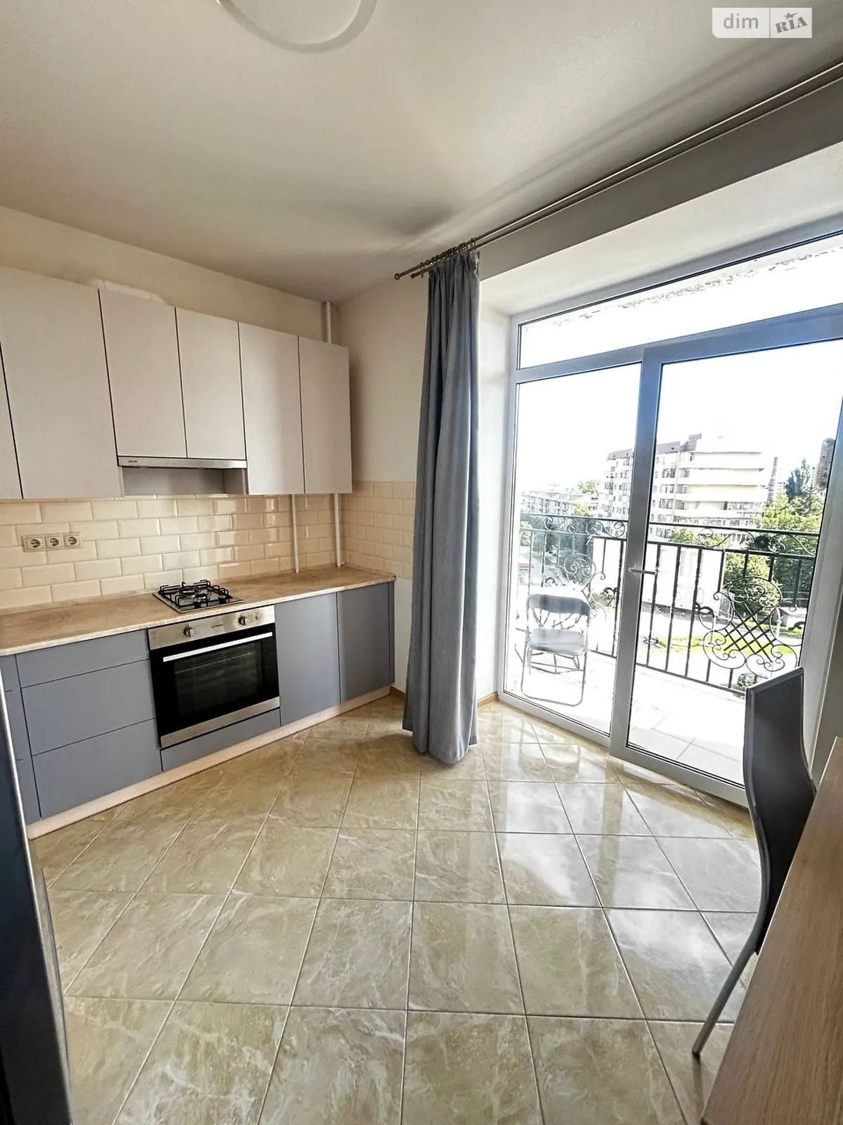 Продается 1-комнатная квартира 39 кв. м в Буче, ул. Новое Шоссе, 8А - фото 1