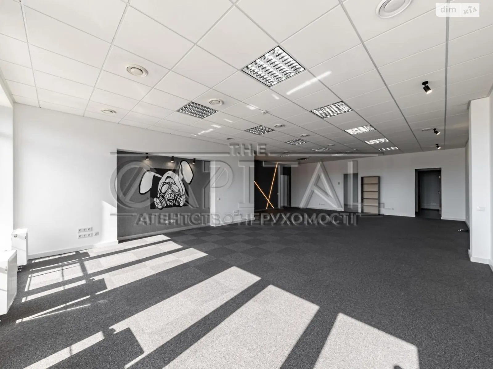Сдается в аренду офис 284 кв. м в бизнес-центре, цена: 5112 $ - фото 1