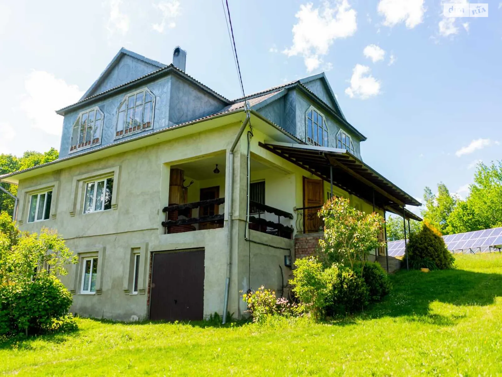 Продается дом на 3 этажа 314.8 кв. м с балконом, цена: 326000 € - фото 1