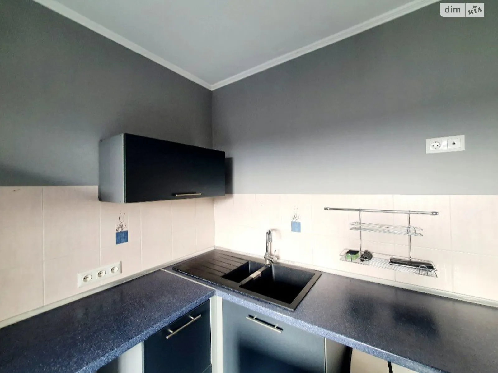 Продается 2-комнатная квартира 71.6 кв. м в Днепре, ул. Любарского, 36 - фото 1