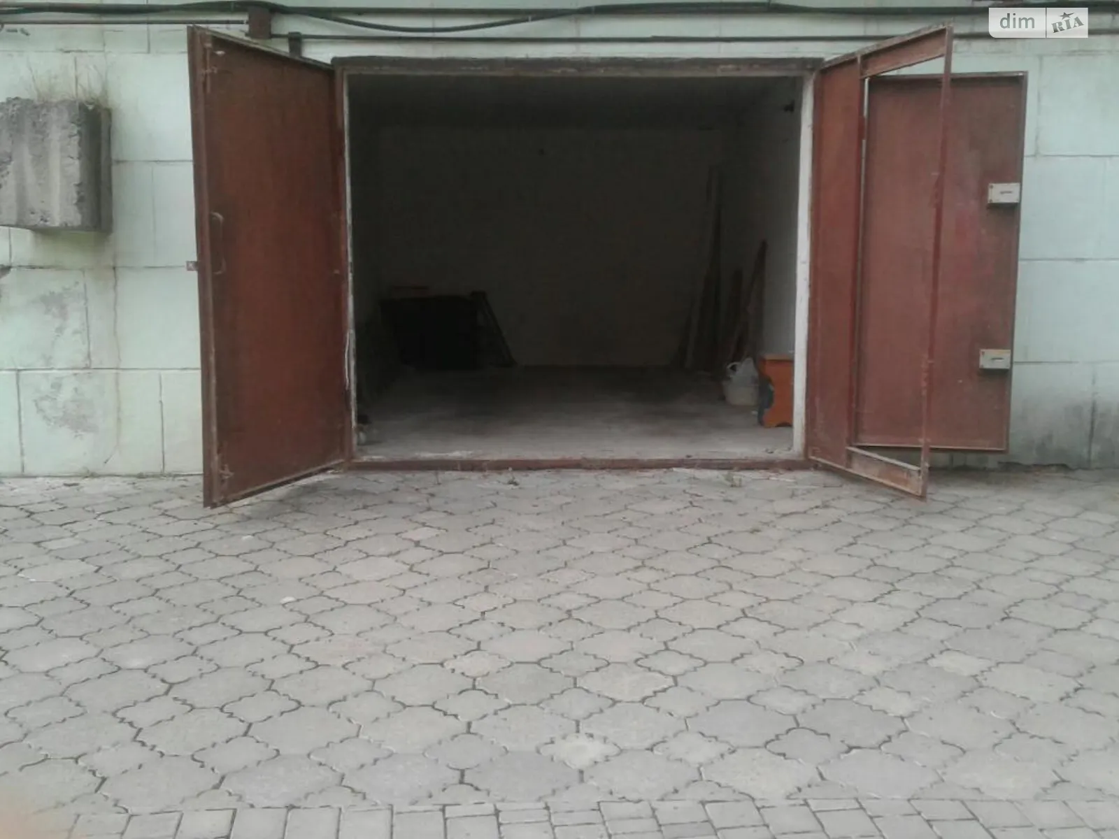 Продається окремий гараж під легкове авто на 26.7 кв. м, цена: 13900 $ - фото 1