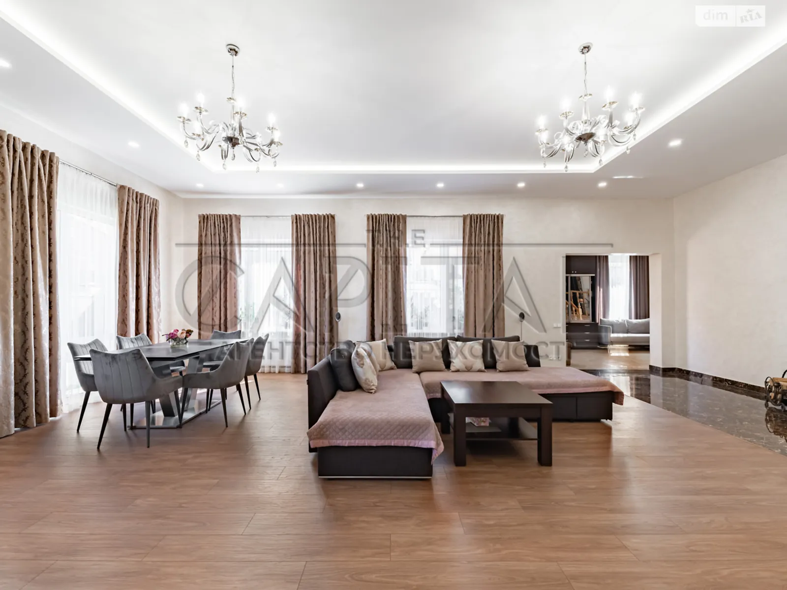Продается дом на 2 этажа 225 кв. м с баней/сауной, цена: 350000 $ - фото 1