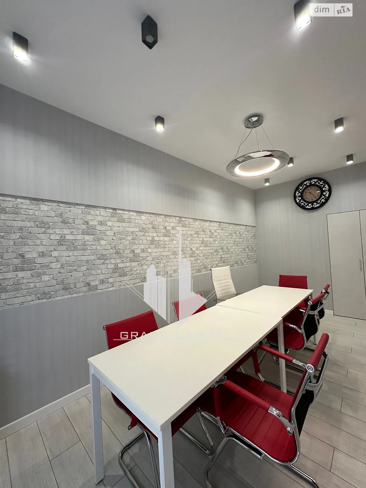 Сдается в аренду офис 45 кв. м в бизнес-центре, цена: 23000 грн - фото 1