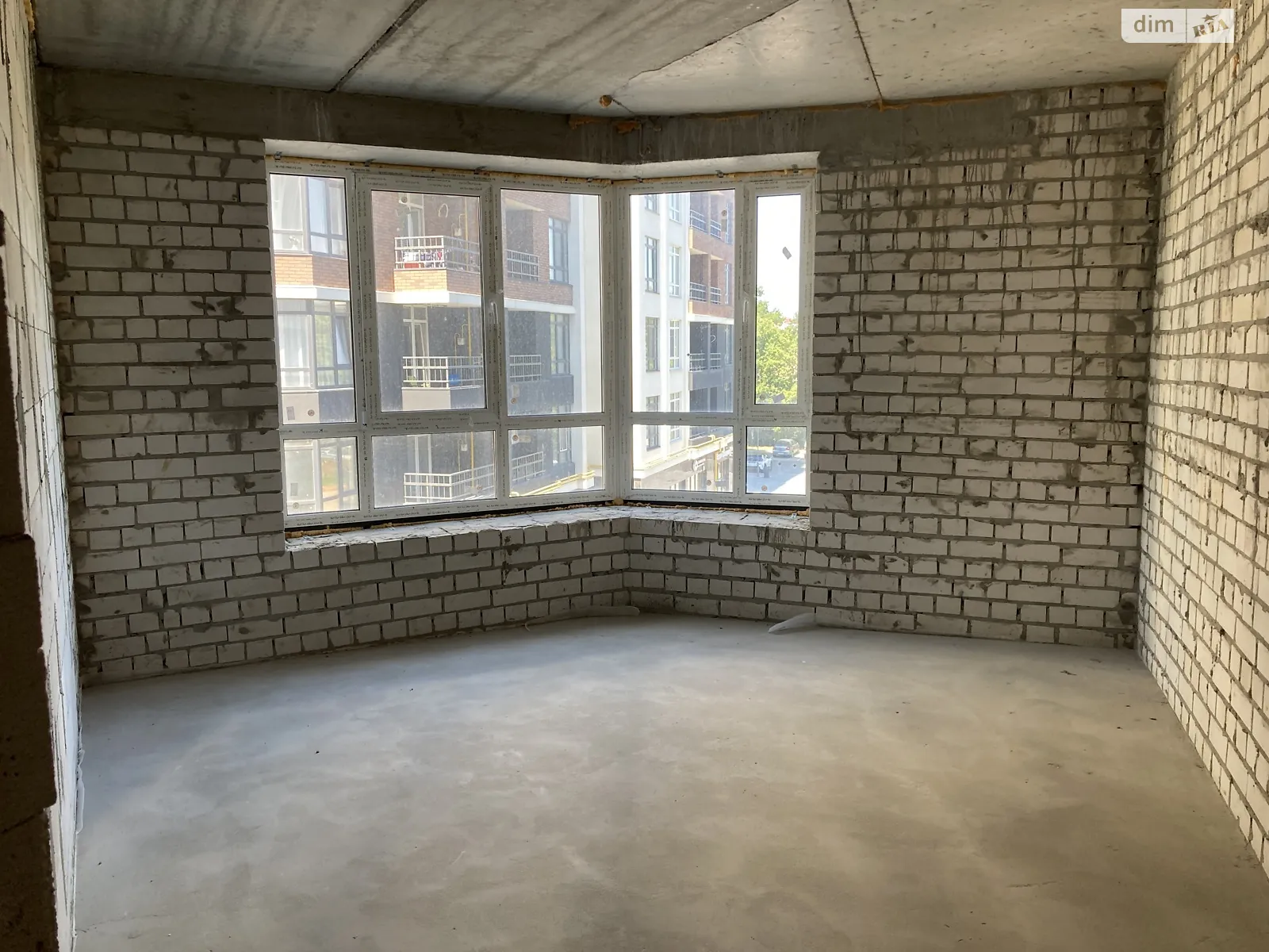 Продається 1-кімнатна квартира 37 кв. м у Ірпені, вул. Ольги Кобилянської(Достоєвського), 1В/3 - фото 1