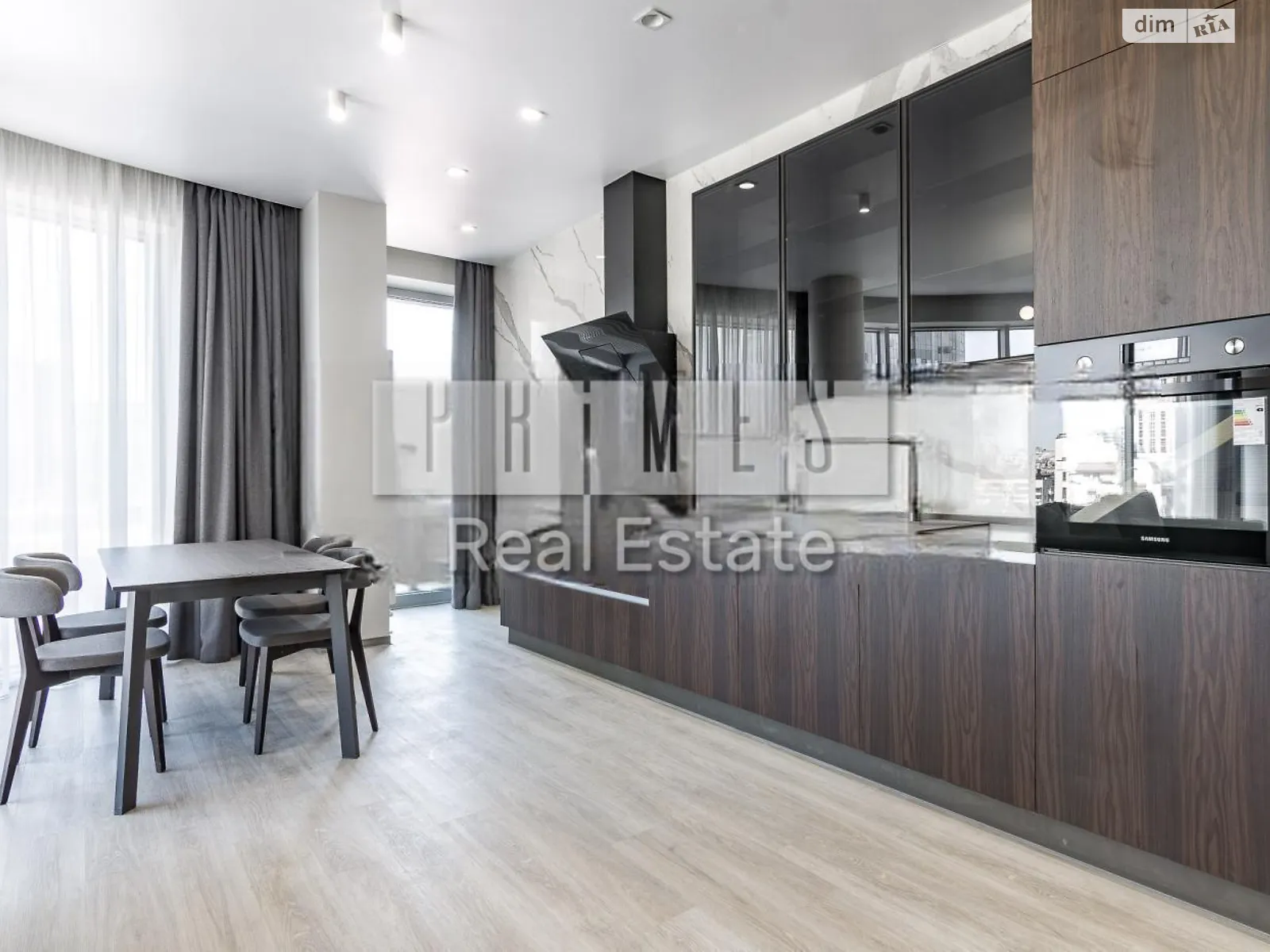 Сдается в аренду 3-комнатная квартира 138 кв. м в, цена: 2200 $ - фото 1