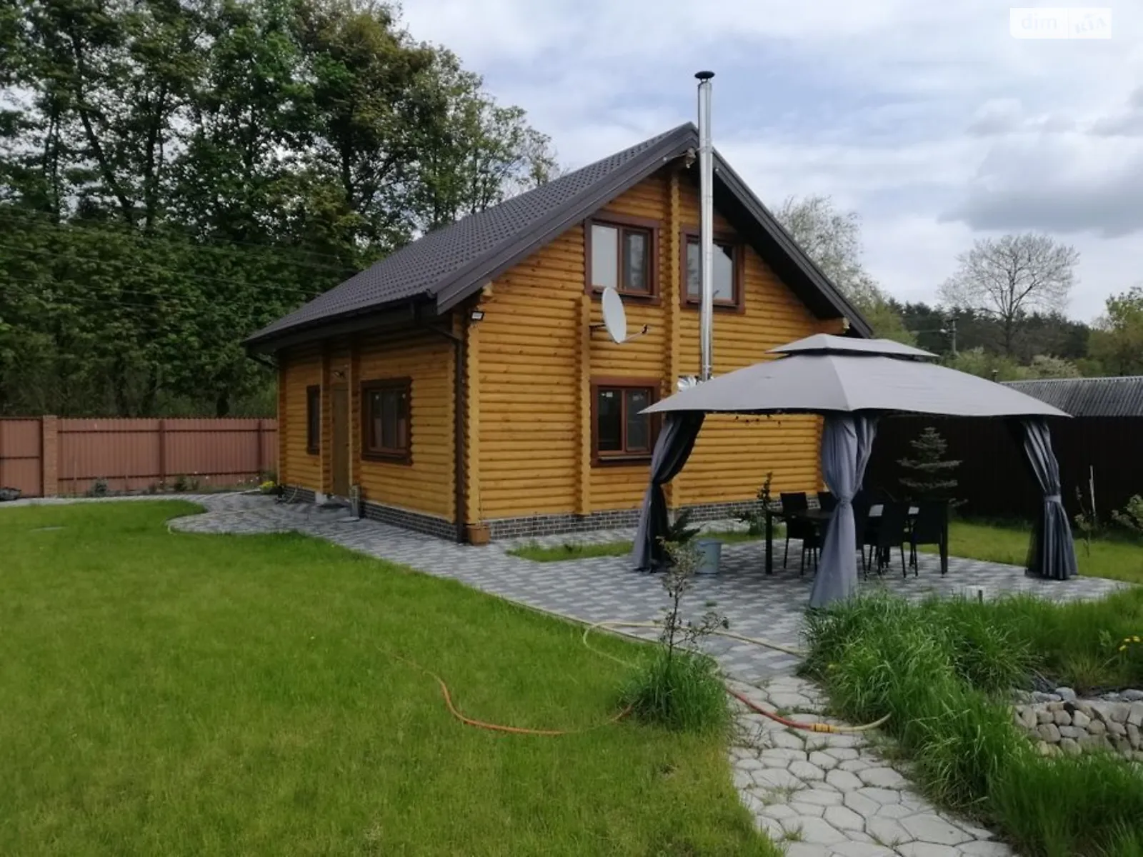 Продается дом на 2 этажа 140 кв. м с камином, цена: 120000 $ - фото 1