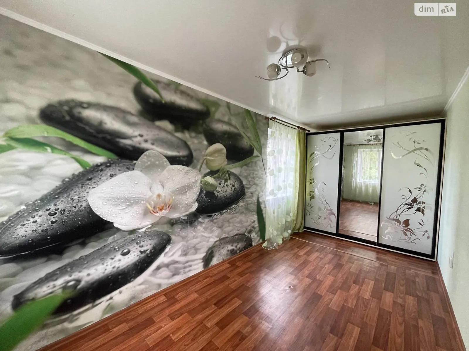 Продается 2-комнатная квартира 45 кв. м в Кривом Роге, ул. Соборности(Косиора), 81 - фото 1
