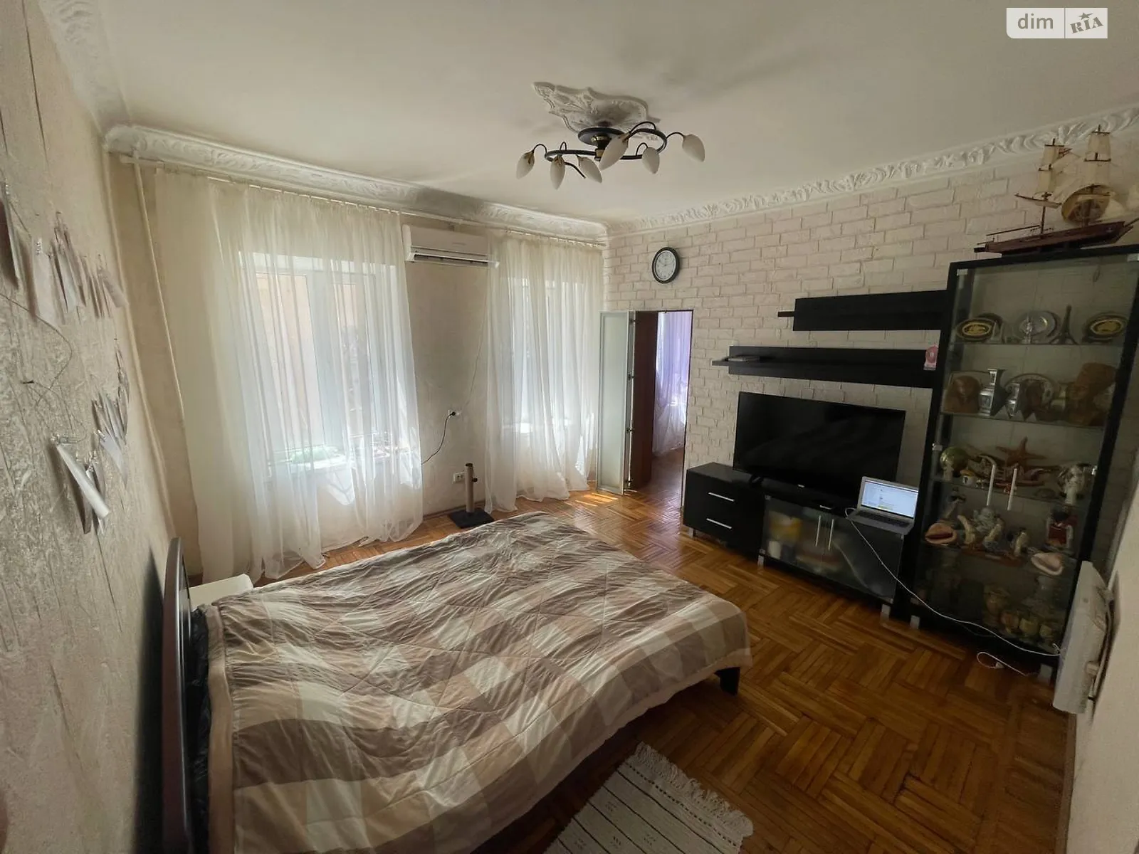 Продається 3-кімнатна квартира 55.6 кв. м у Одесі, вул. Манежна, 34 - фото 1