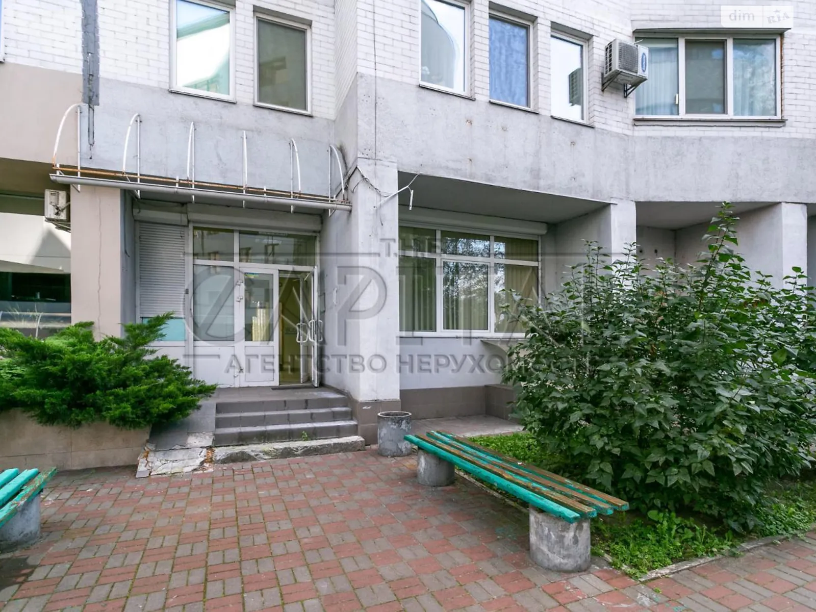Сдается в аренду офис 176 кв. м в бизнес-центре, цена: 1190 $ - фото 1
