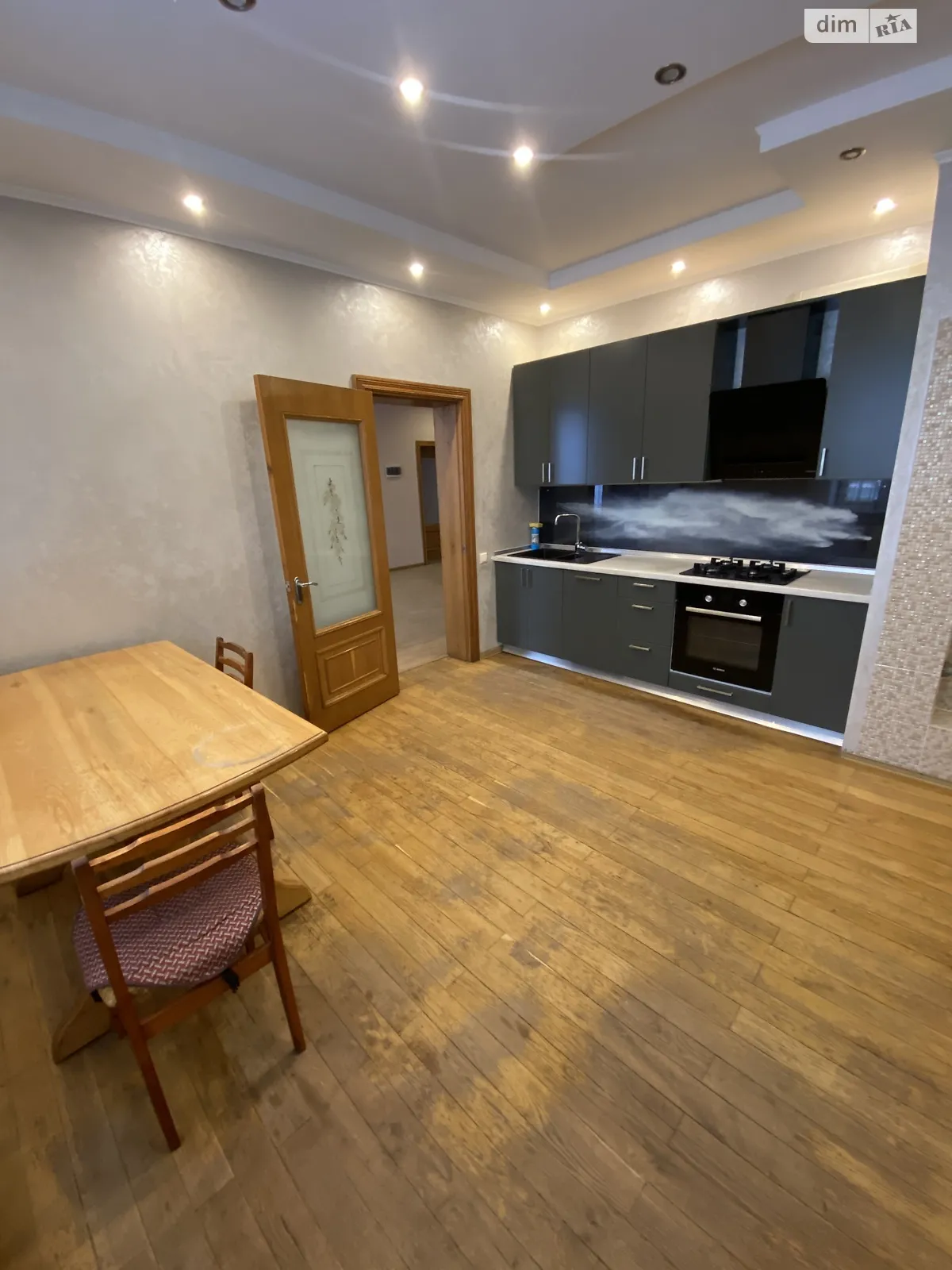 Продається одноповерховий будинок 130.3 кв. м з гаражем, цена: 95000 $ - фото 1
