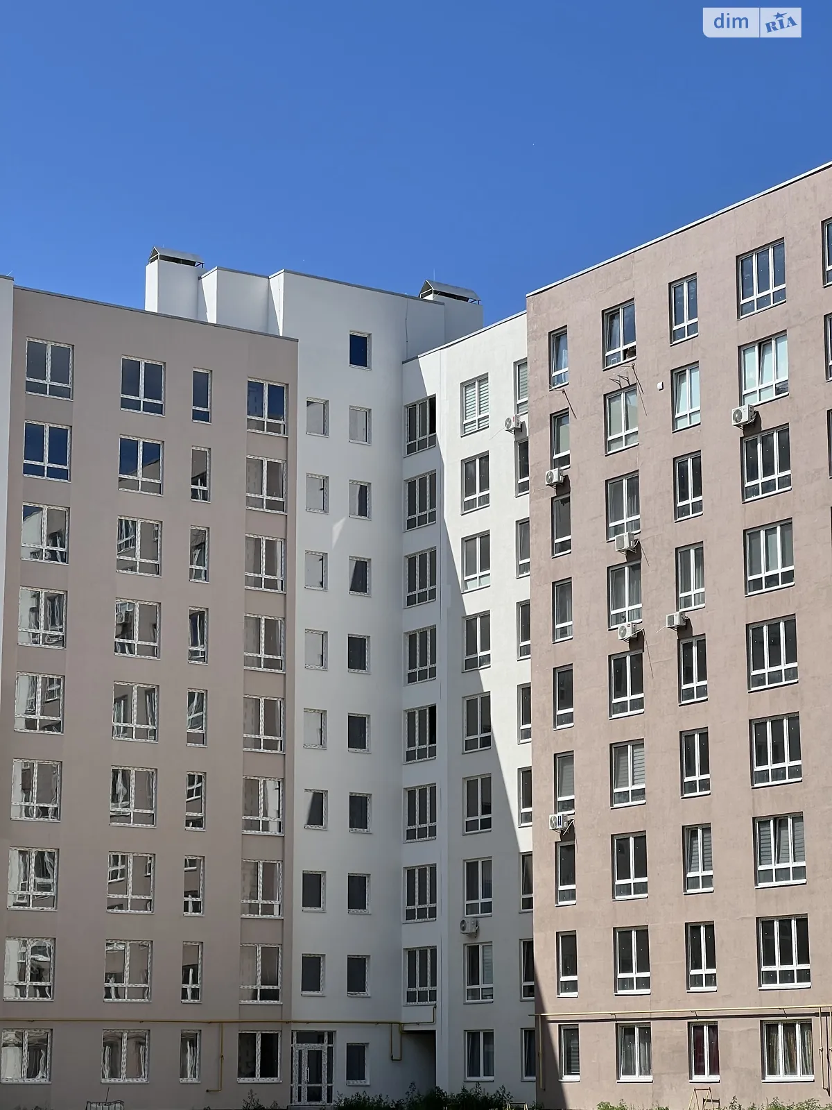 Продается 1-комнатная квартира 36 кв. м в Буче, ул. Бориса Гмыри - фото 1