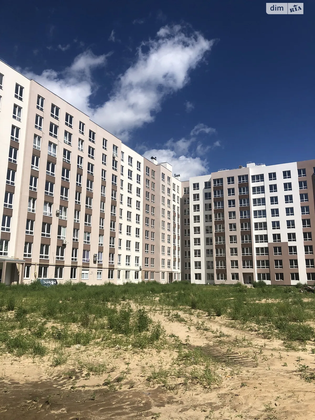 Продается 1-комнатная квартира 35 кв. м в Буче, ул. Князя Владимира Великого - фото 1