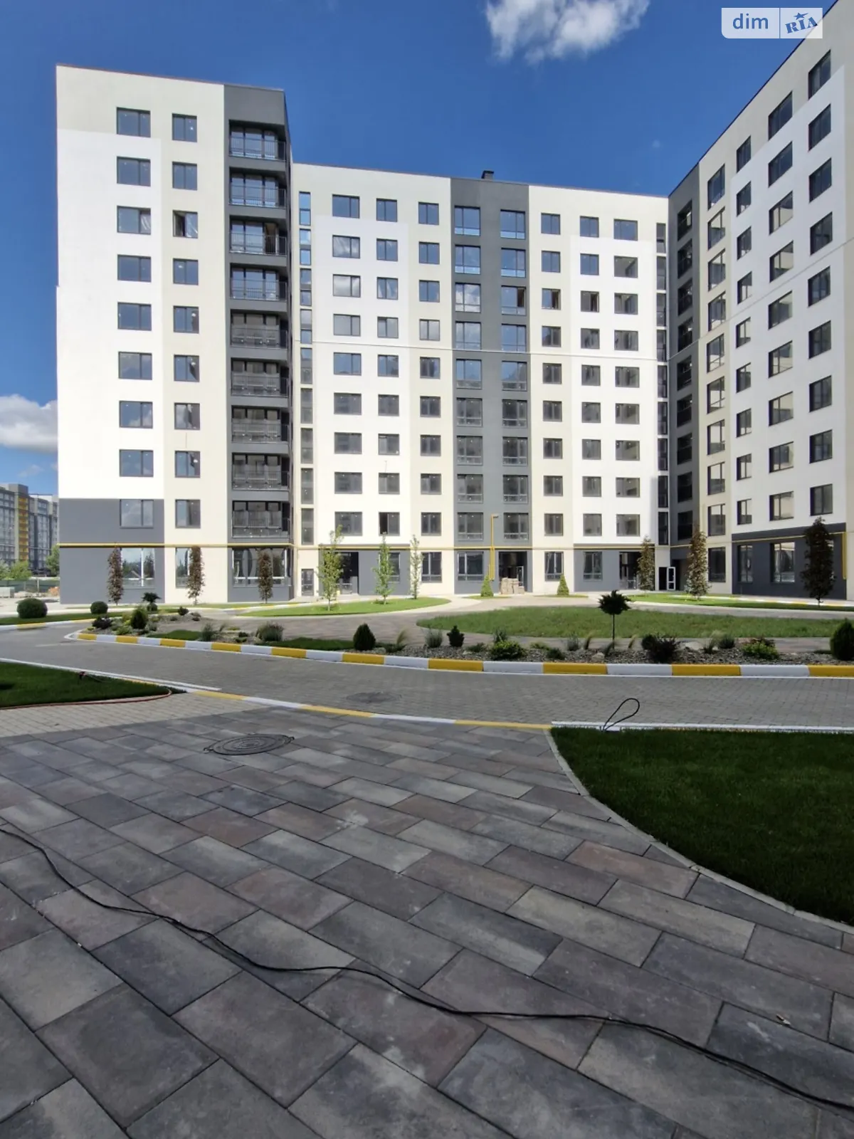 Продается 1-комнатная квартира 41 кв. м в Буче, ул. Ивана Кожедуба, 8 - фото 1