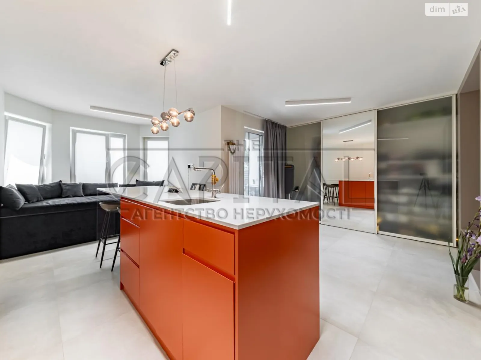 Продается 1-комнатная квартира 47 кв. м в Киеве, ул. Кирилловская, 37А - фото 1