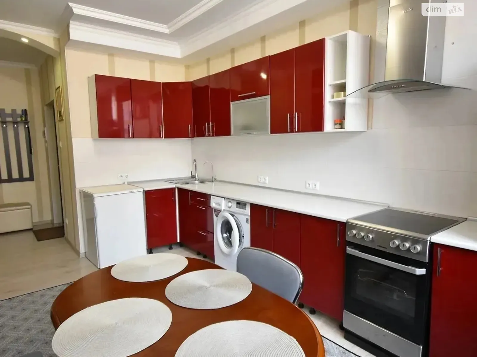 Продается 2-комнатная квартира 56.2 кв. м в Черноморске, ул. Защитников Украины(1 Мая), 42 - фото 1