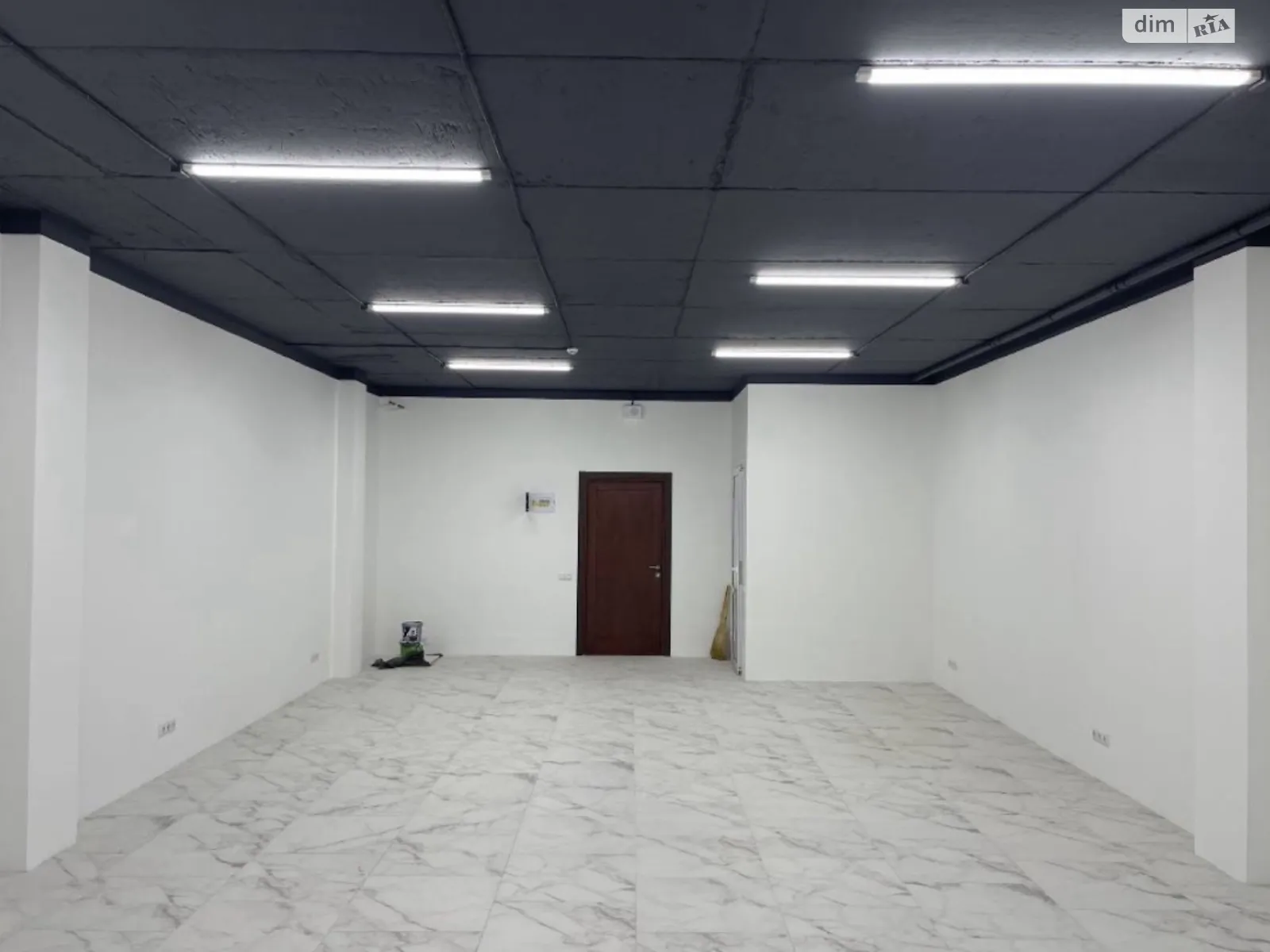 Продается офис 77 кв. м в бизнес-центре, цена: 73000 $ - фото 1