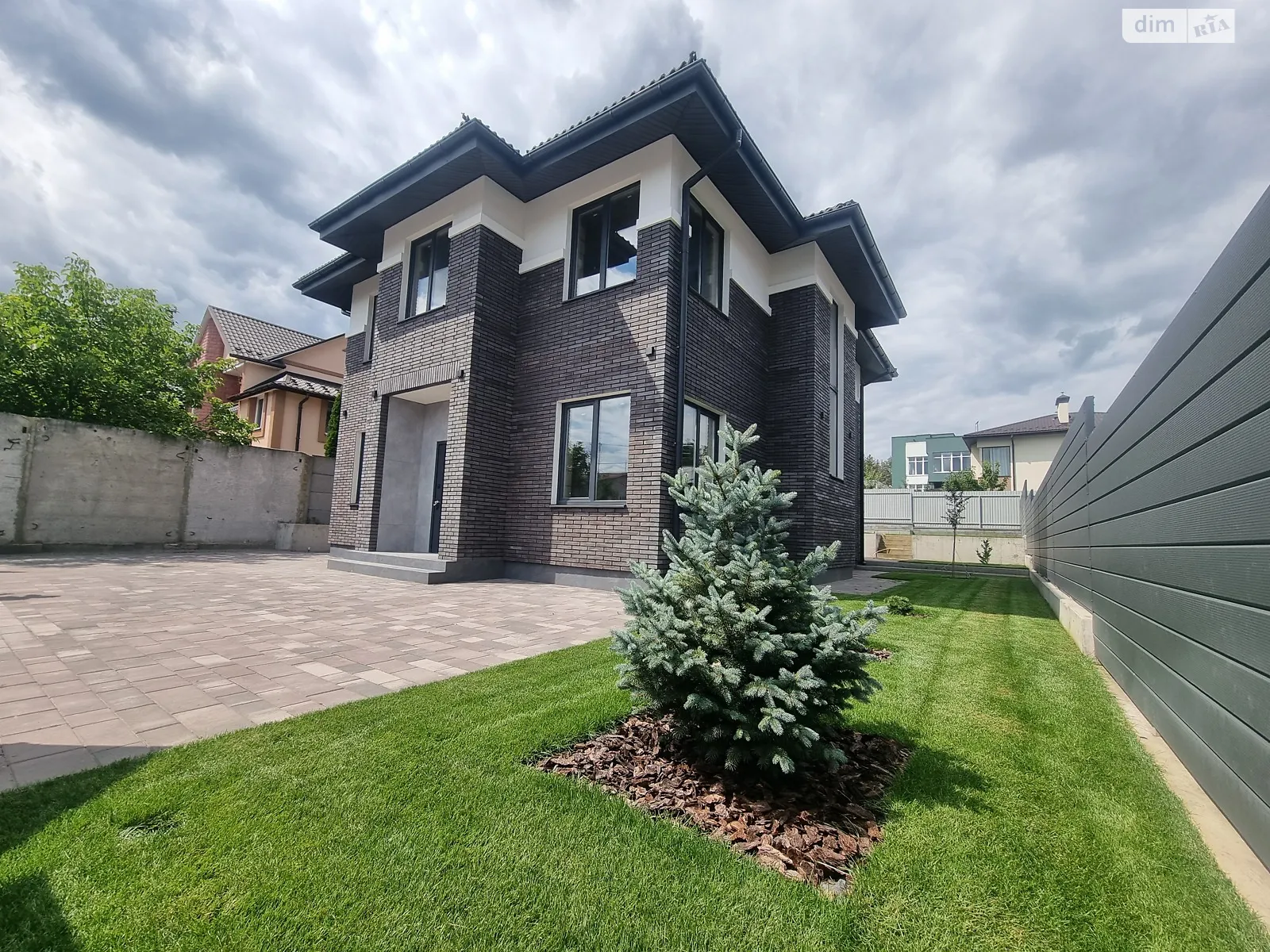 Продається будинок 2 поверховий 156 кв. м з каміном, цена: 165000 $ - фото 1
