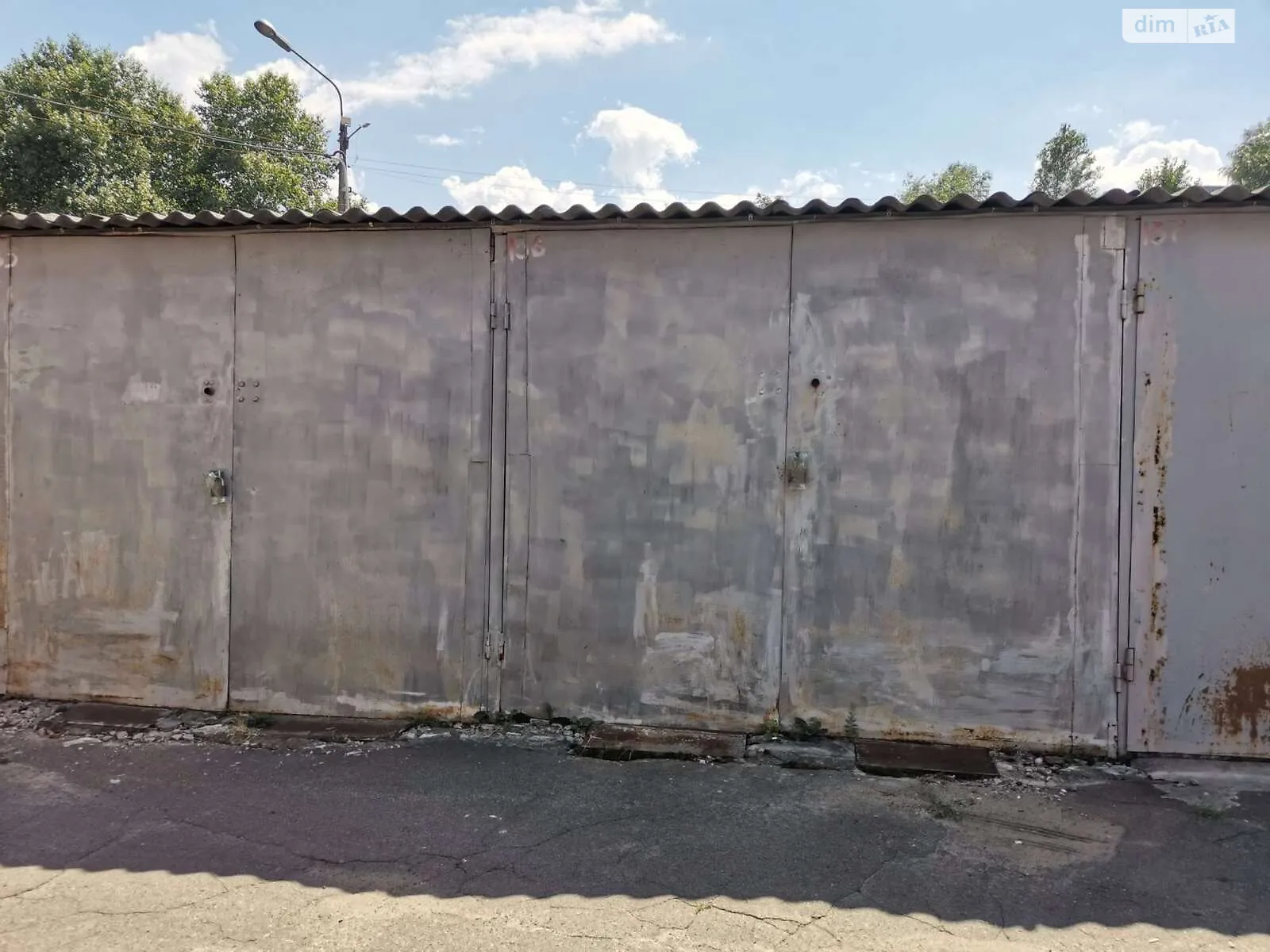 Продается место в гаражном кооперативе под легковое авто на 40 кв. м, цена: 5000 $ - фото 1