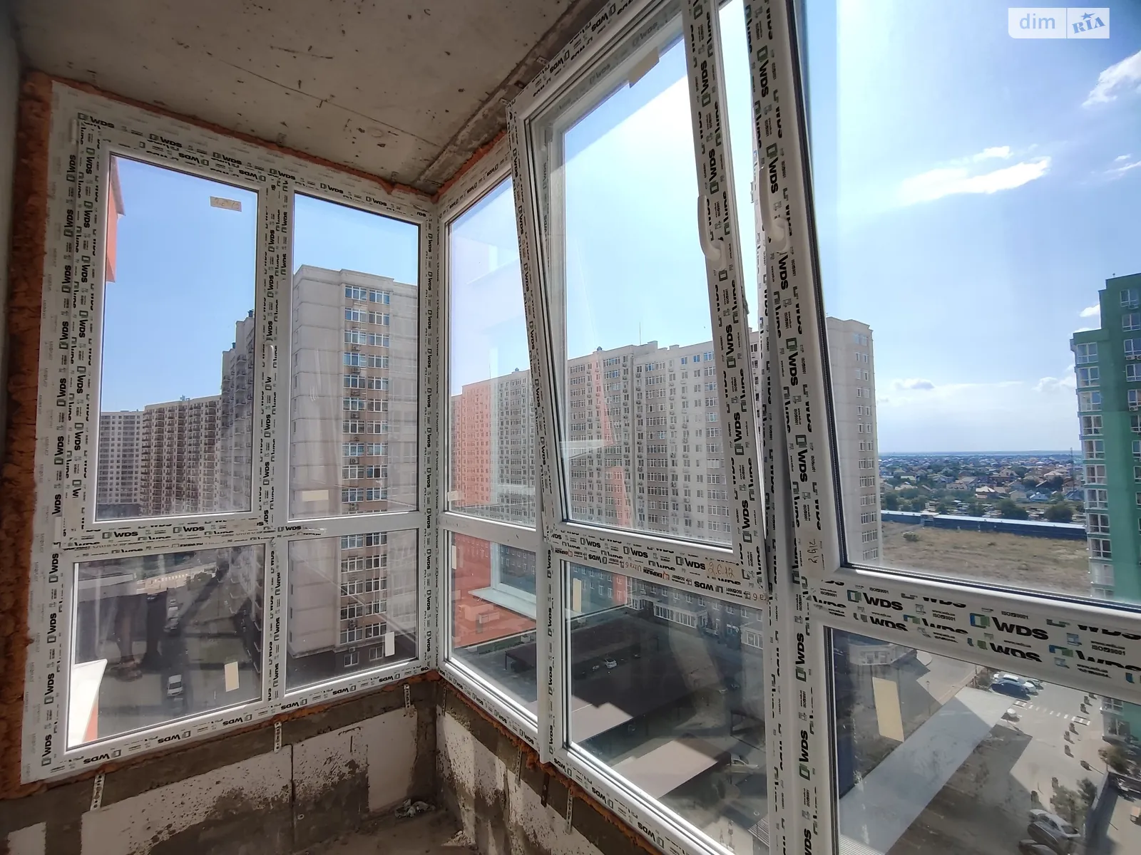 Продается 2-комнатная квартира 55 кв. м в Одессе, ул. Жемчужная, 11 - фото 1