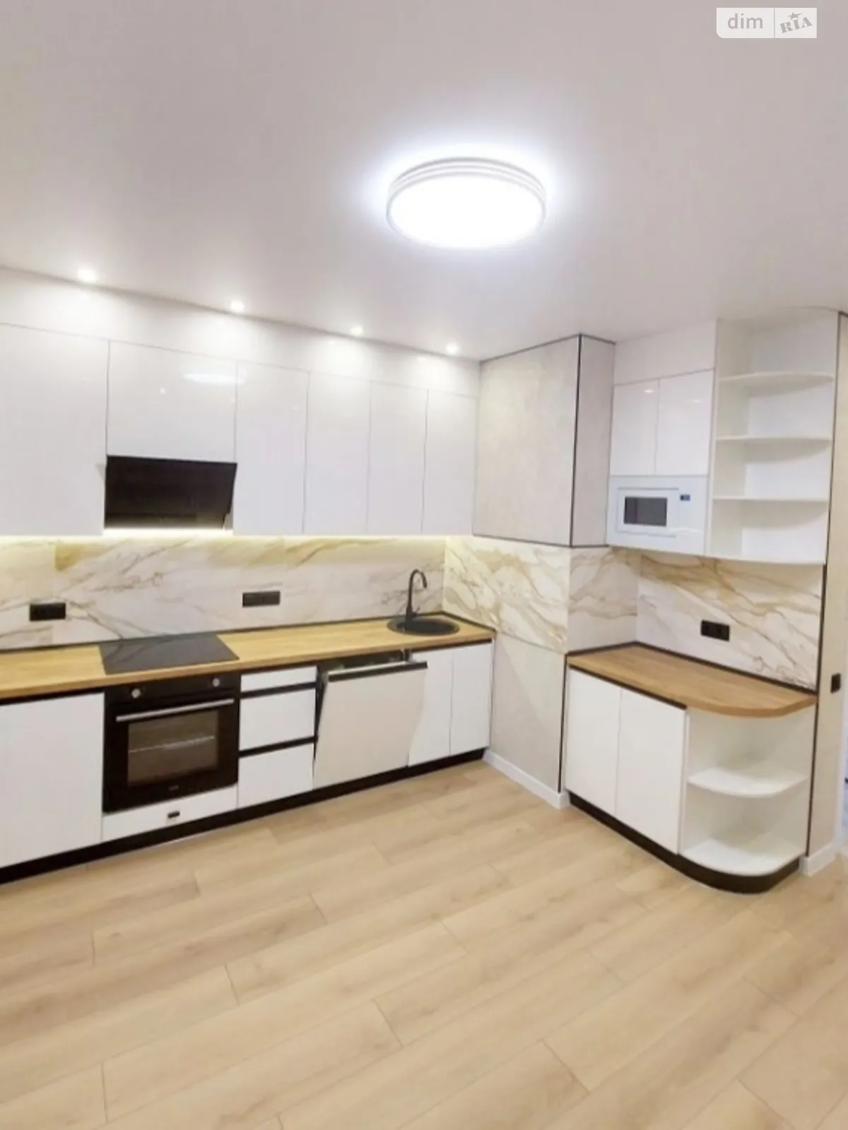 Продается 2-комнатная квартира 60 кв. м в Лиманке, ул. Жемчужная, 8 - фото 1