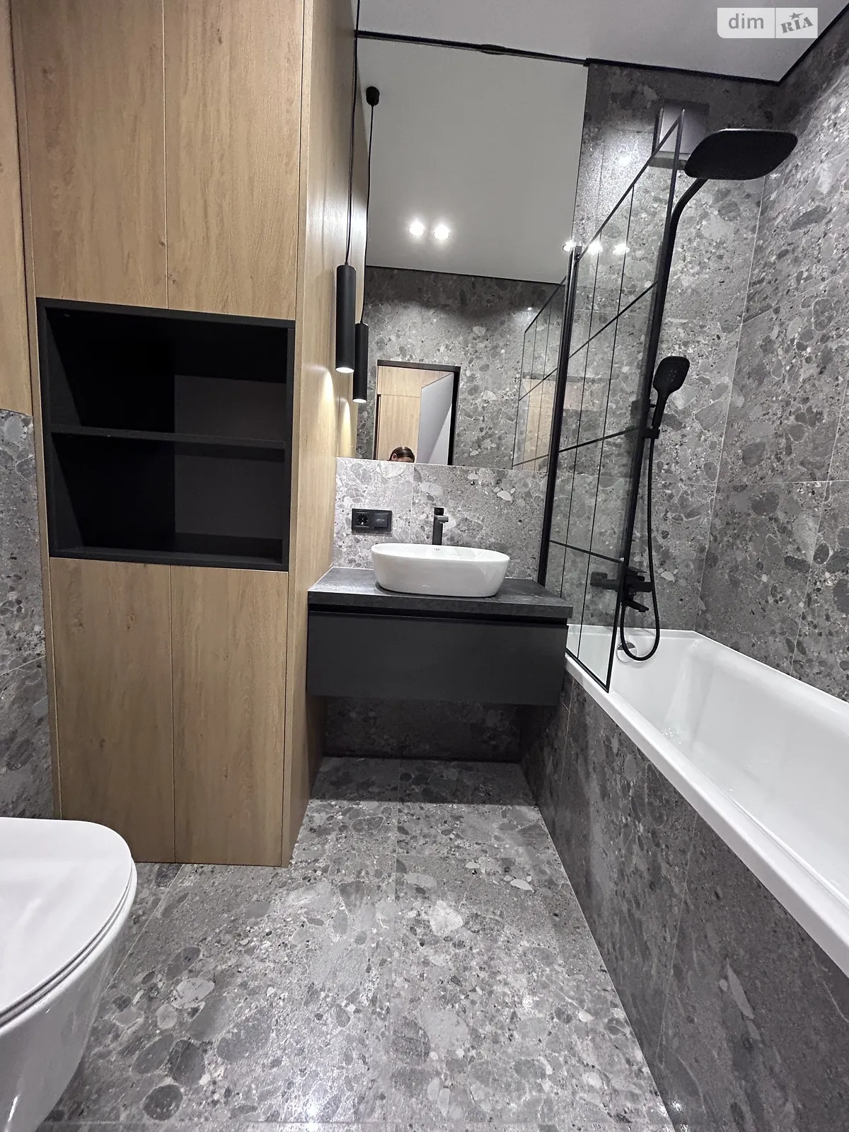 Продается 1-комнатная квартира 38 кв. м в Ирпене, ул. Павленко, 54В - фото 1