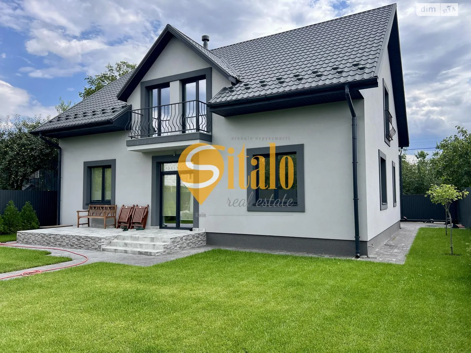 Продается дом на 2 этажа 208 кв. м с баней/сауной, цена: 260000 $ - фото 1