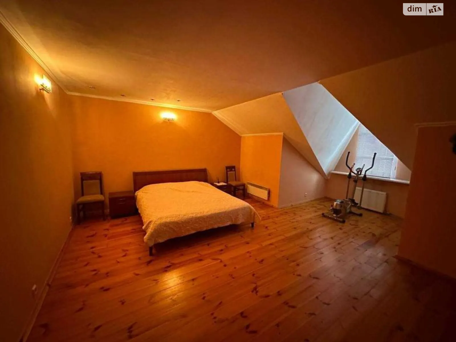 Продается дом на 2 этажа 345 кв. м с подвалом, цена: 210000 $ - фото 1