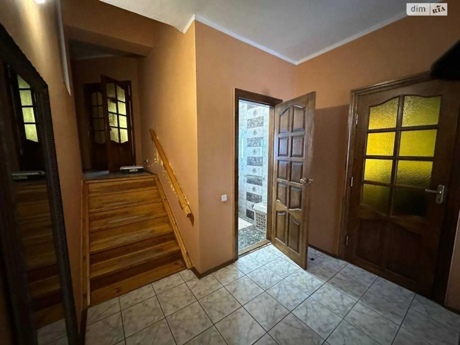 Продается дом на 2 этажа 345 кв. м с террасой, цена: 210000 $ - фото 1