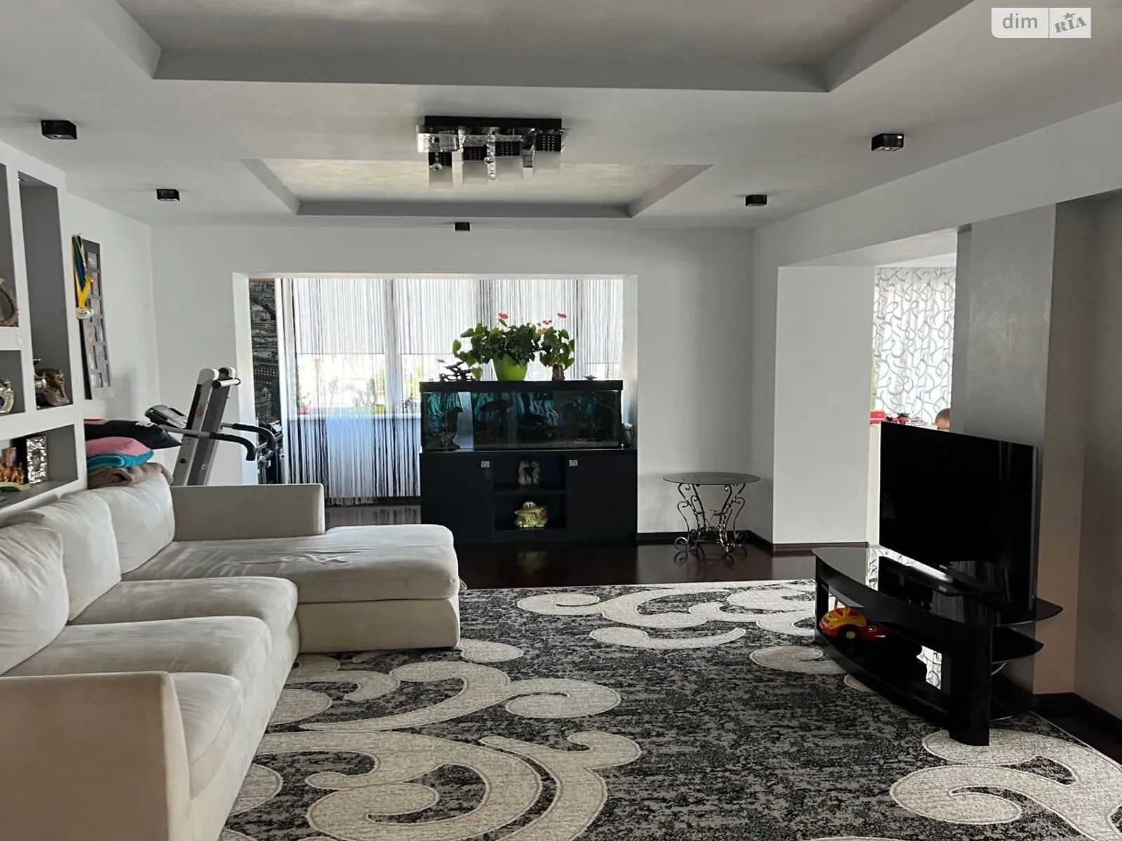 Продається 3-кімнатна квартира 134.1 кв. м у Клузові, вул. Польова - фото 1