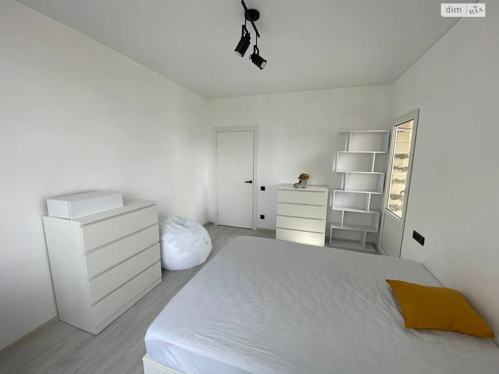 Продается 2-комнатная квартира 53.5 кв. м в Ирпене, ул. Университетская(Карла Маркса), 1П/1 - фото 1